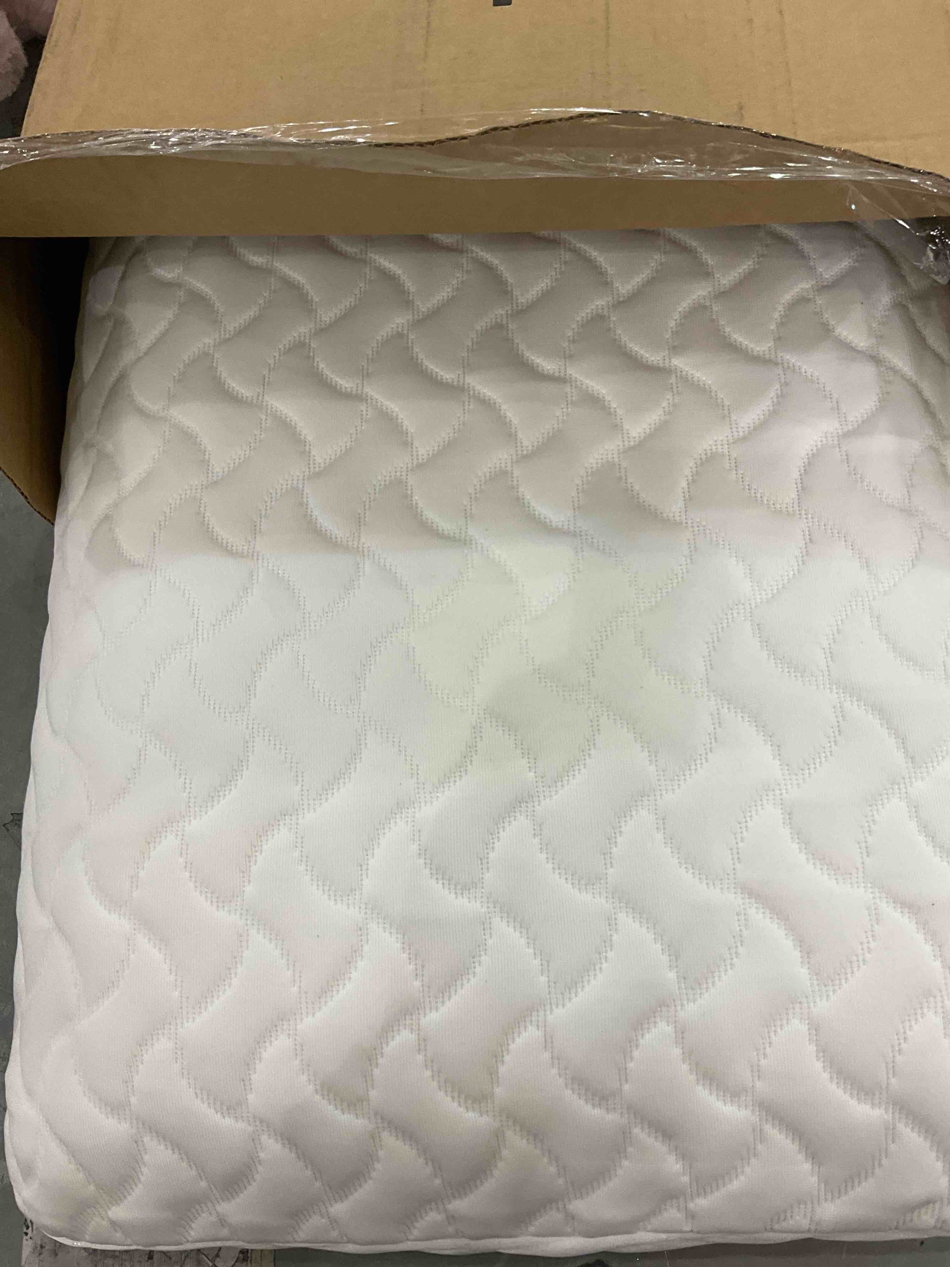 https://s3.amazonaws.com/lotting-images-prod/BargainHunt/EXS01083550_1709743495729.jpeg