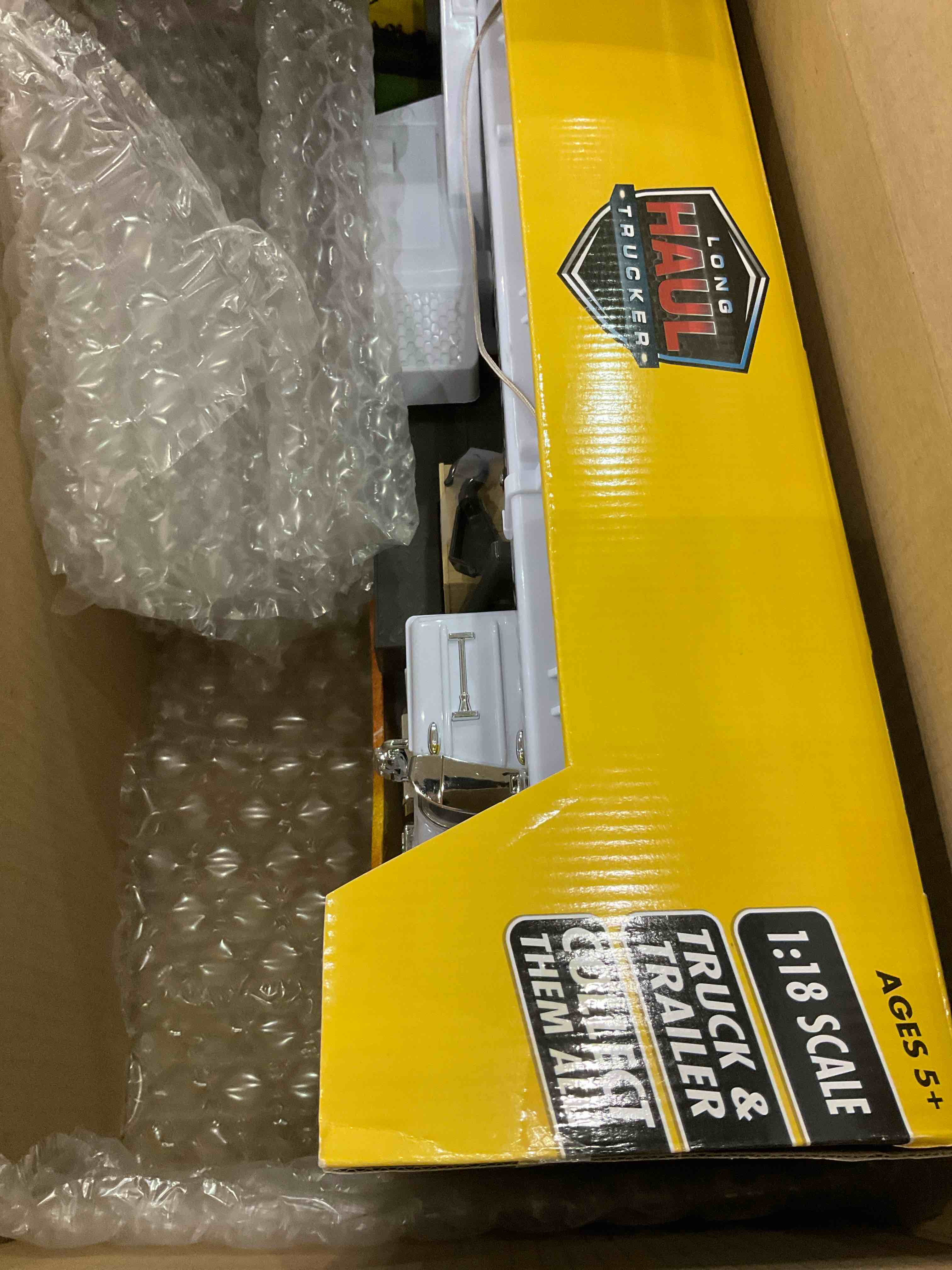 https://s3.amazonaws.com/lotting-images-prod/BargainHunt/EXS01083708_1709900366293.jpeg
