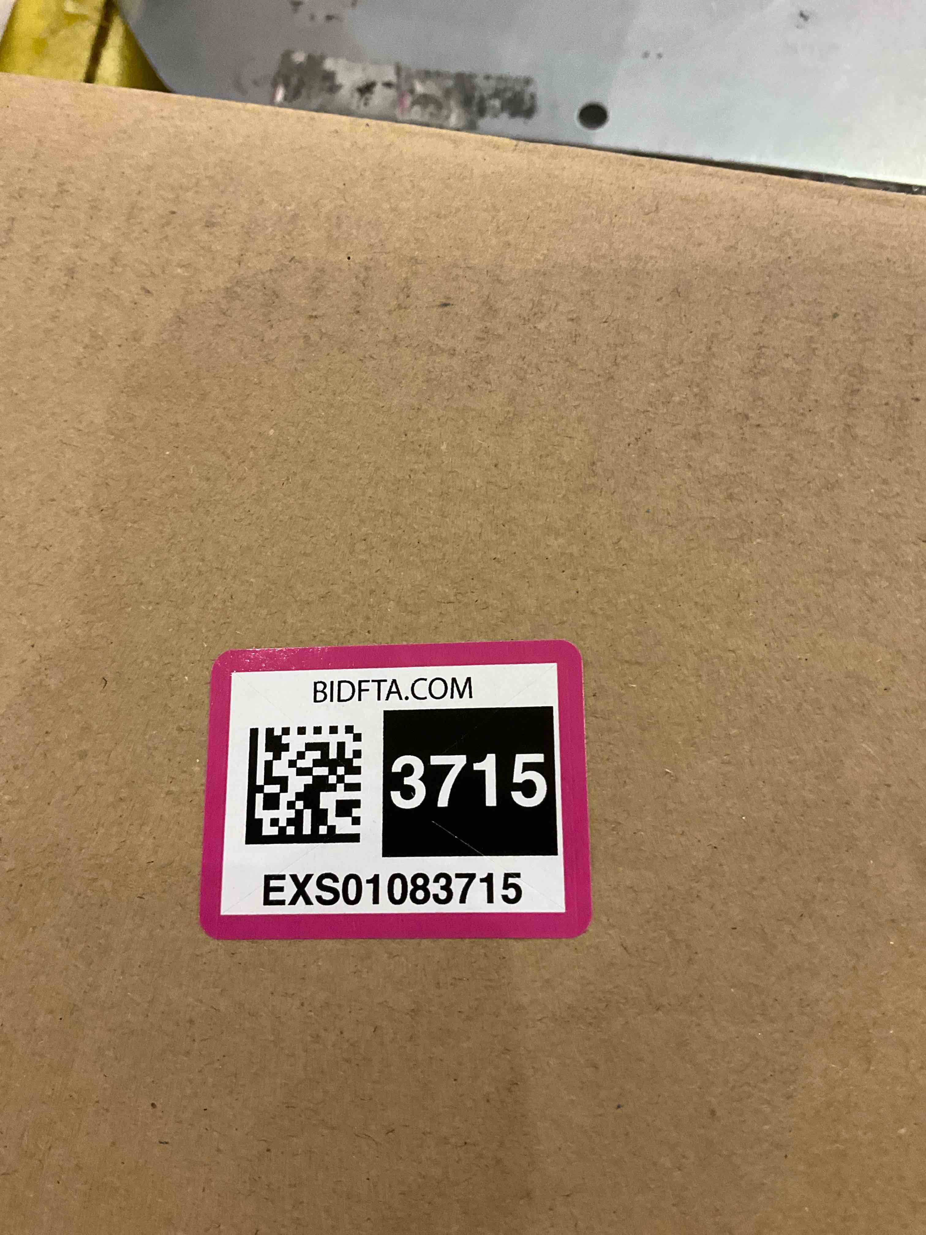 https://s3.amazonaws.com/lotting-images-prod/BargainHunt/EXS01083715_1709902149042.jpeg
