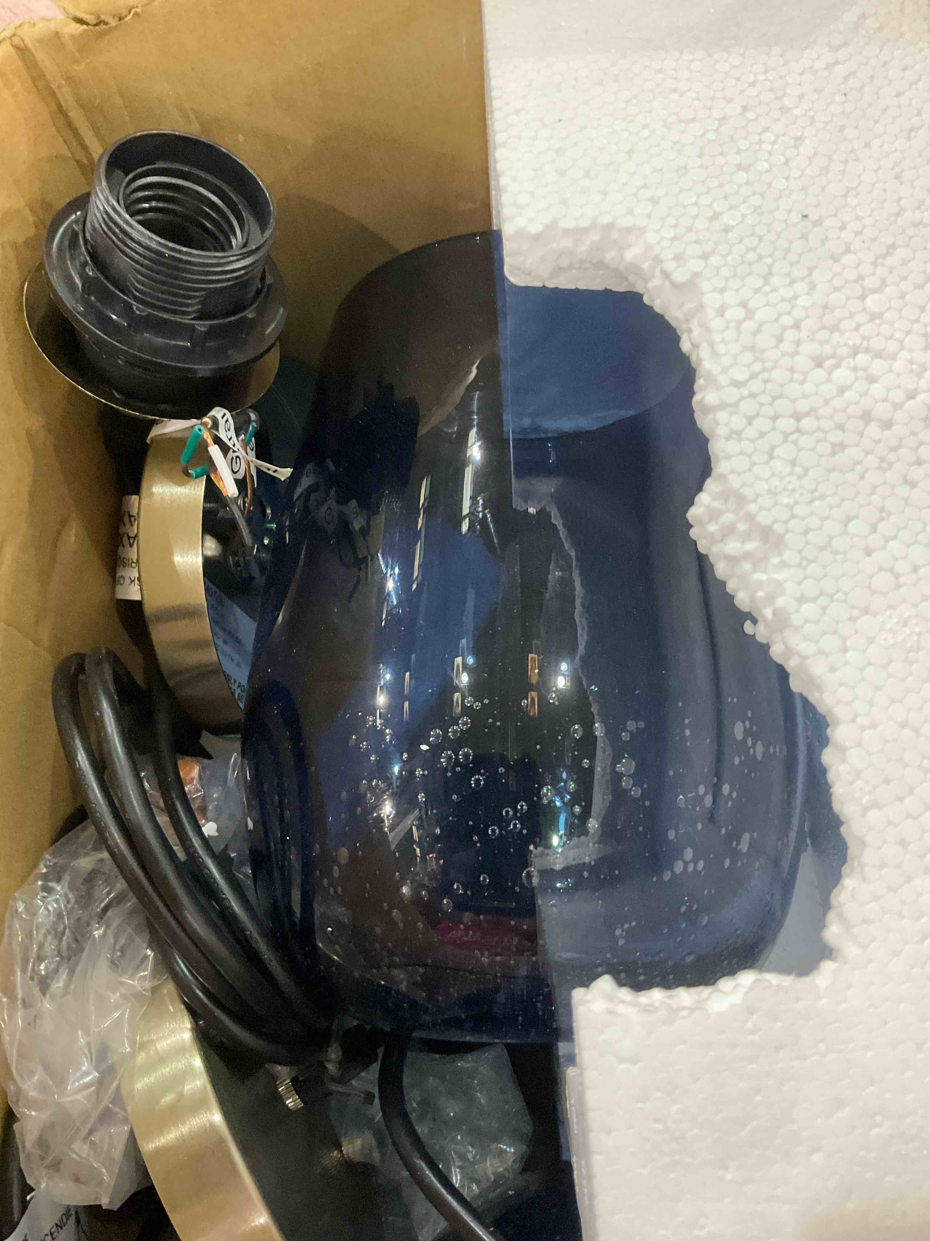 https://s3.amazonaws.com/lotting-images-prod/BargainHunt/EXS01083744_1709911317854.jpeg
