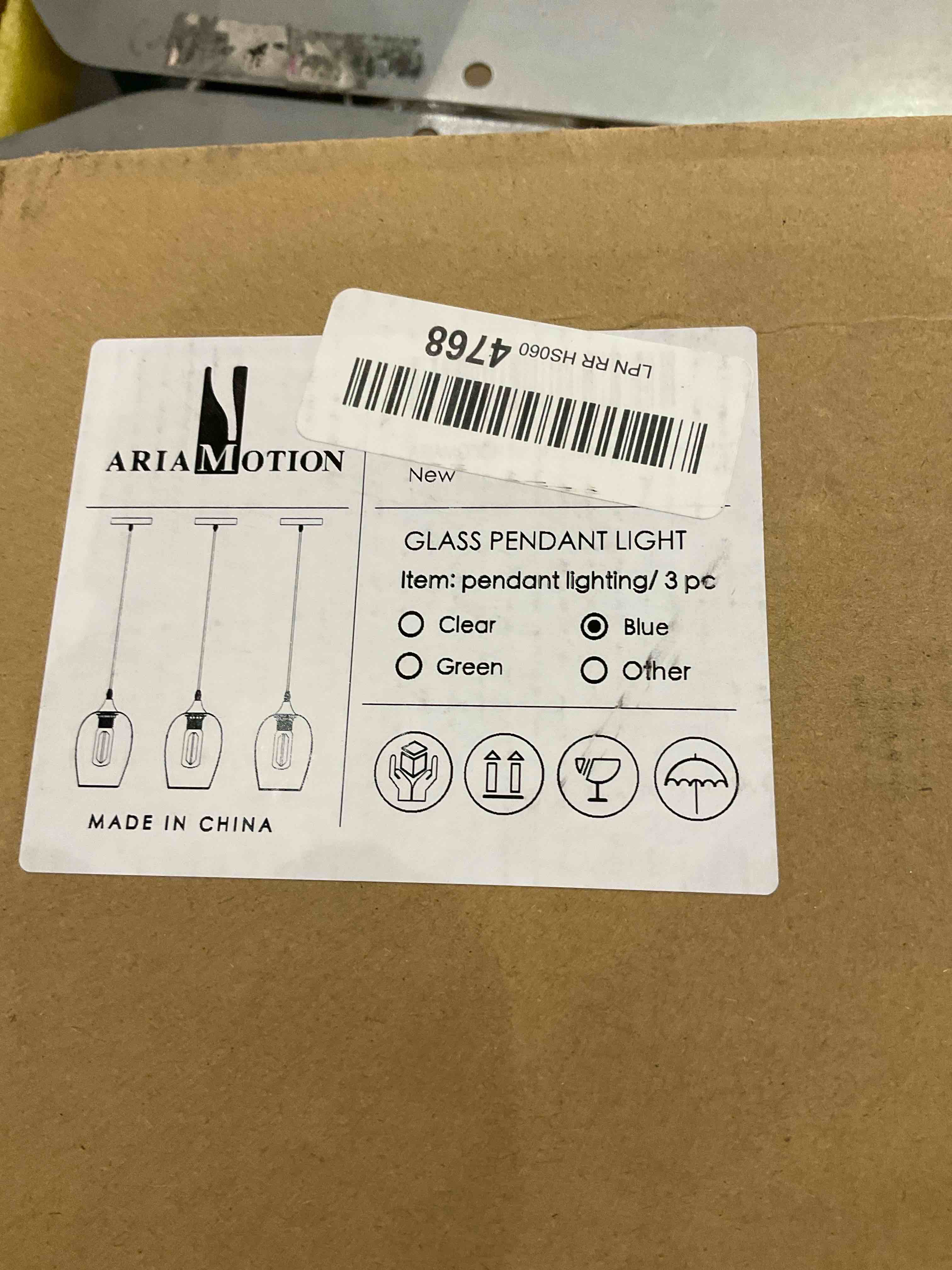 https://s3.amazonaws.com/lotting-images-prod/BargainHunt/EXS01083744_1709911371041.jpeg