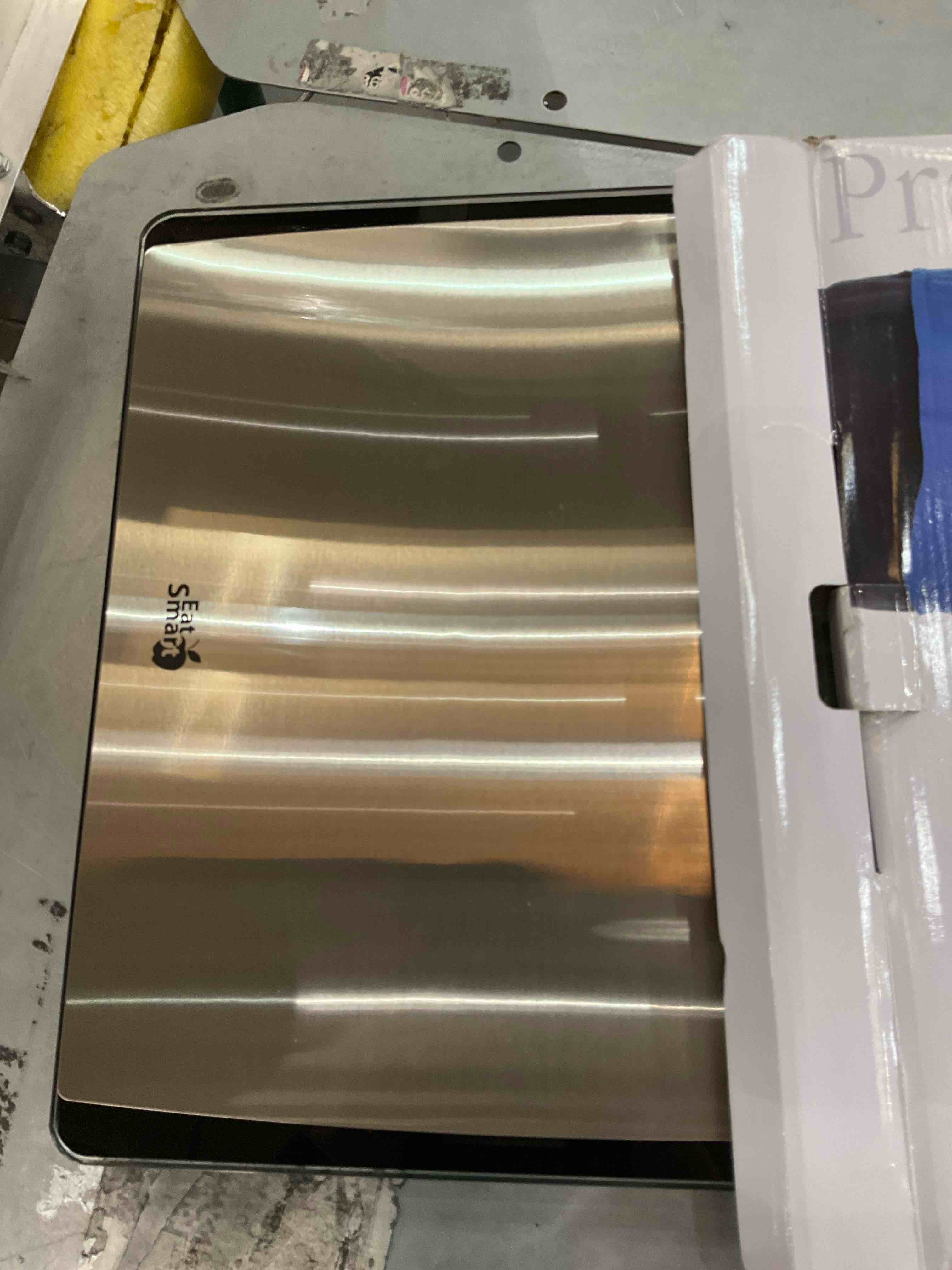 https://s3.amazonaws.com/lotting-images-prod/BargainHunt/EXS01083950_1710176100765.jpeg
