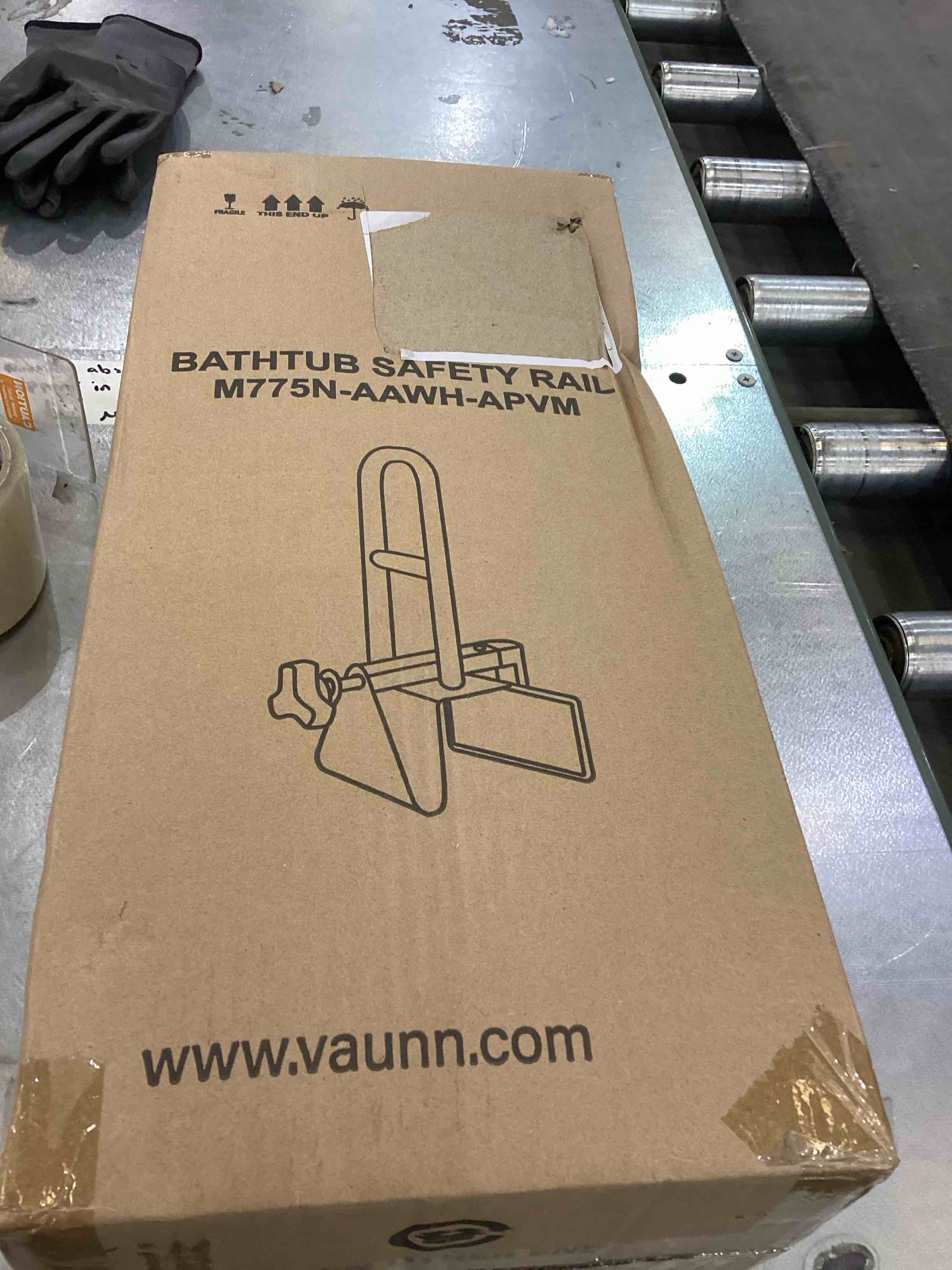 https://s3.amazonaws.com/lotting-images-prod/BargainHunt/EXS01084293_1709228800895.jpeg