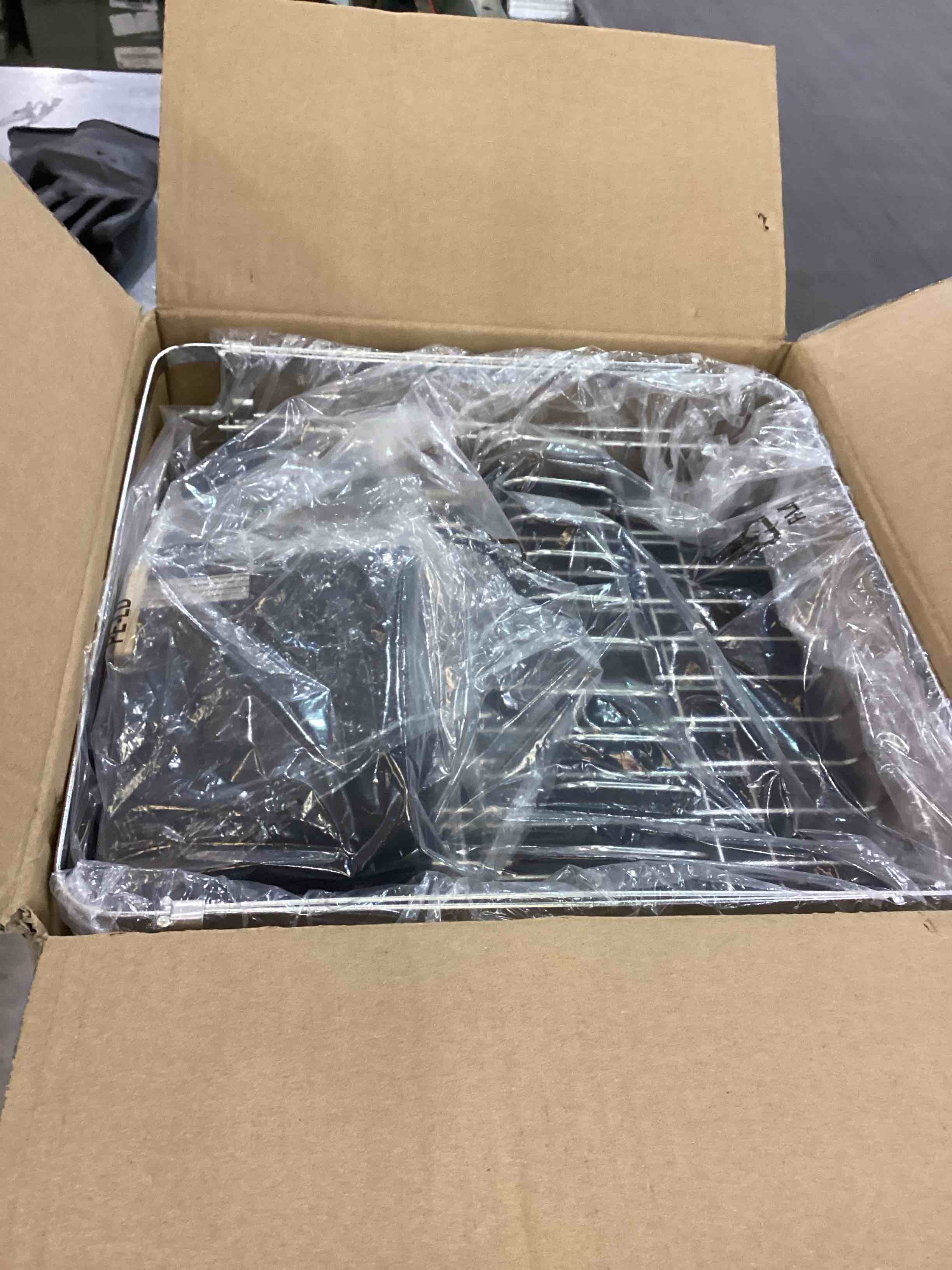 https://s3.amazonaws.com/lotting-images-prod/BargainHunt/EXS01084307_1709231567567.jpeg