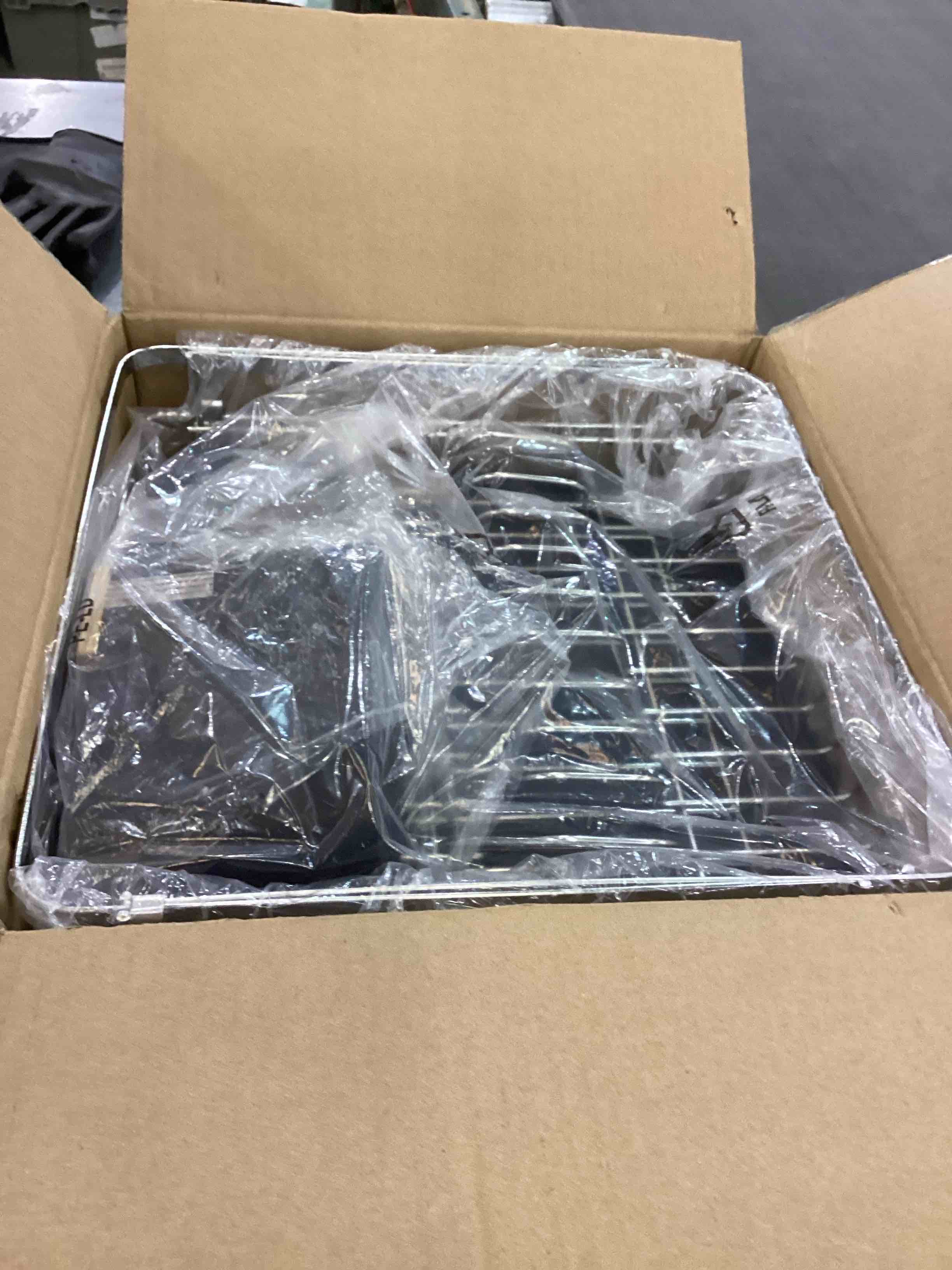 https://s3.amazonaws.com/lotting-images-prod/BargainHunt/EXS01084307_1709231568236.jpeg