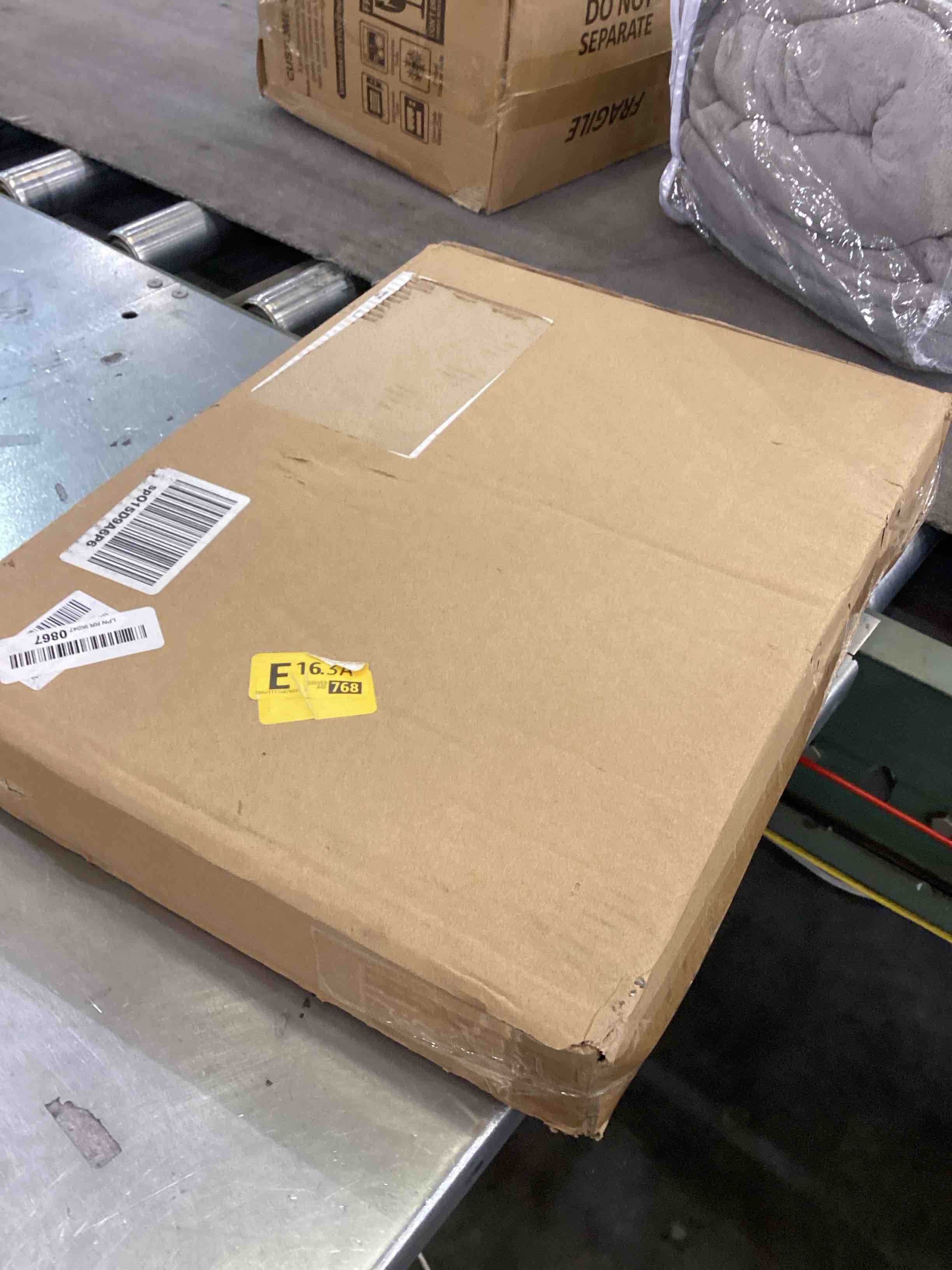 https://s3.amazonaws.com/lotting-images-prod/BargainHunt/EXS01084322_1709237680083.jpeg