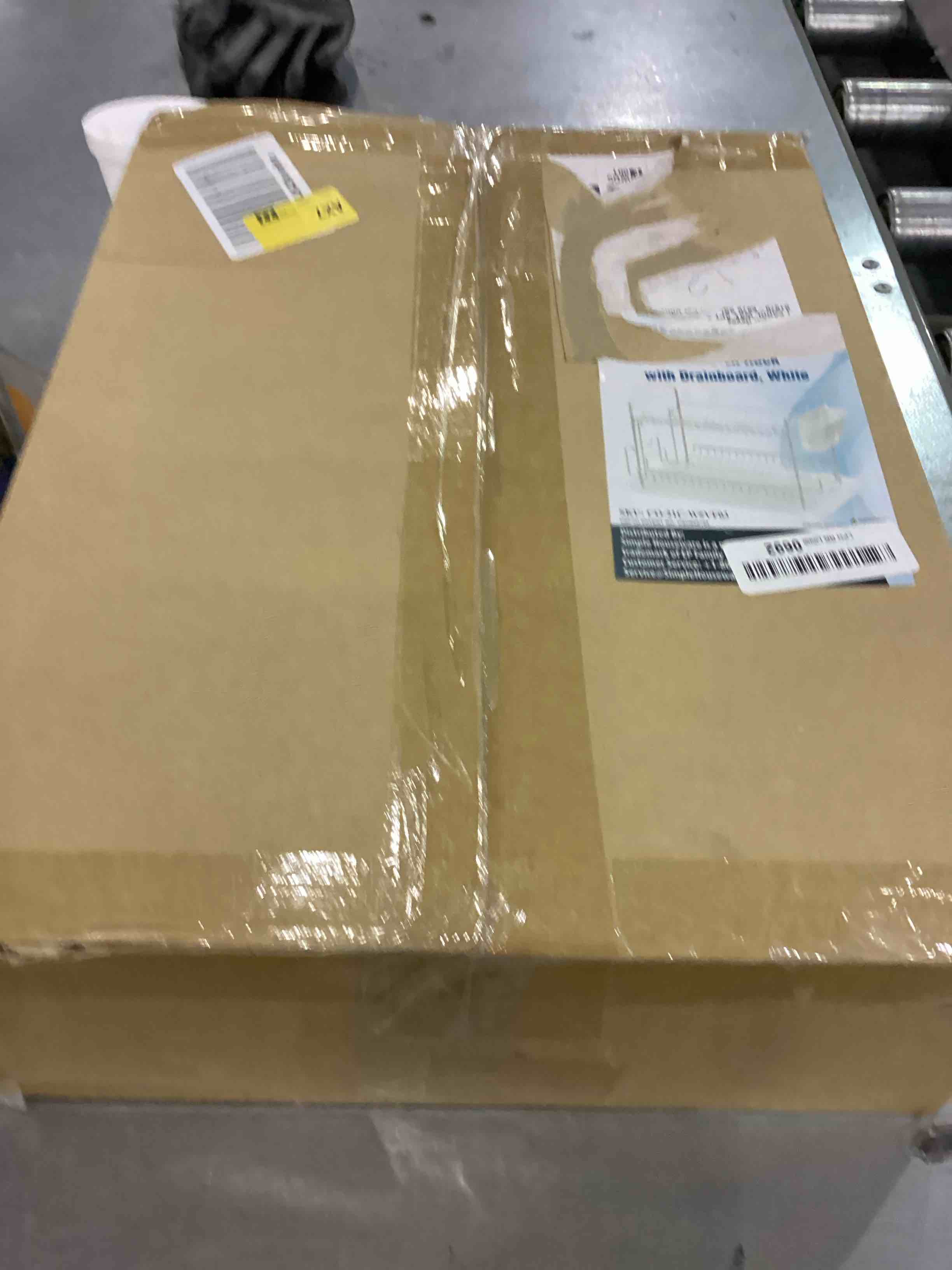 https://s3.amazonaws.com/lotting-images-prod/BargainHunt/EXS01084324_1709295100082.jpeg