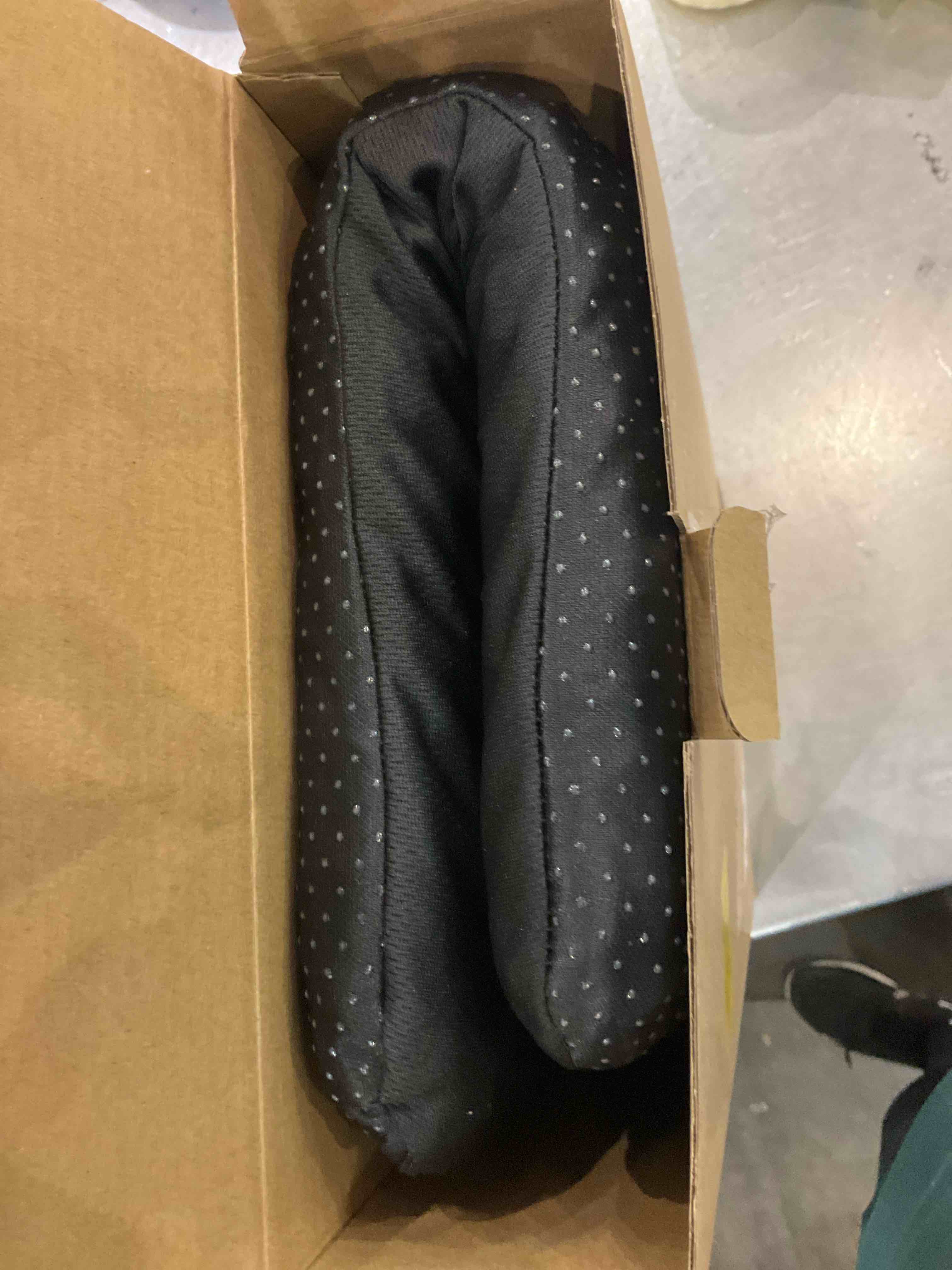 https://s3.amazonaws.com/lotting-images-prod/BargainHunt/EXS01084444_1709656479978.jpeg
