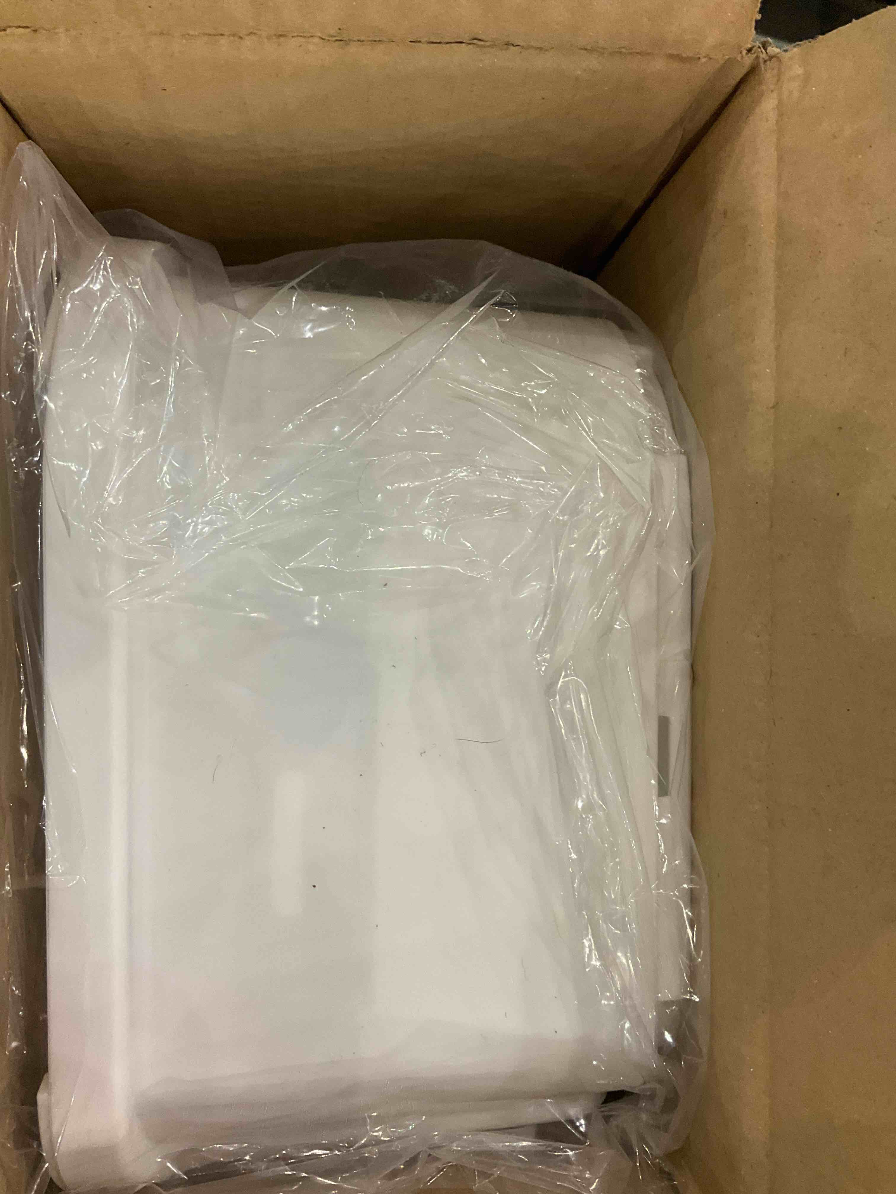 https://s3.amazonaws.com/lotting-images-prod/BargainHunt/EXS01084496_1709664485474.jpeg