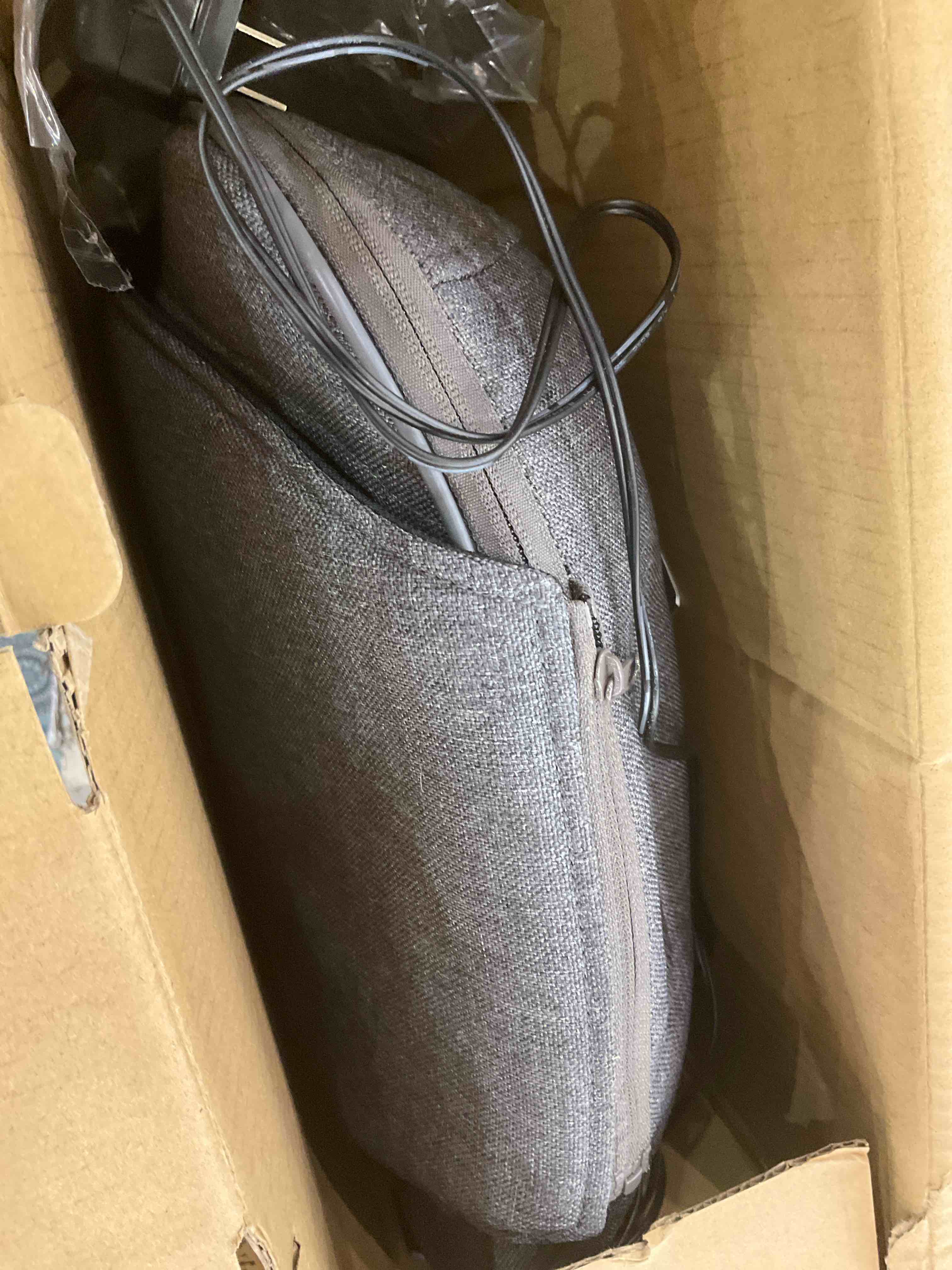 https://s3.amazonaws.com/lotting-images-prod/BargainHunt/EXS01084525_1710350403335.jpeg