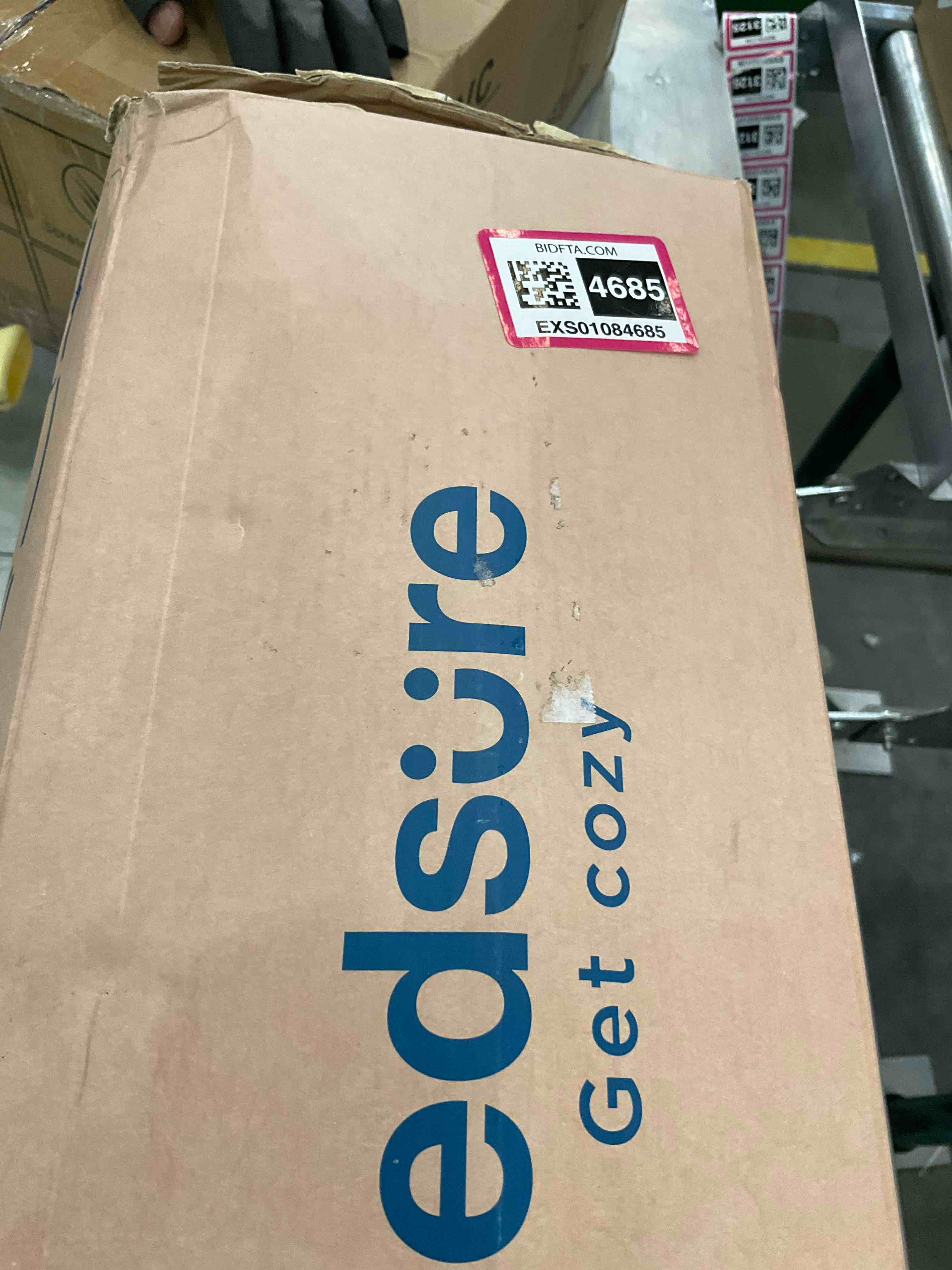 https://s3.amazonaws.com/lotting-images-prod/BargainHunt/EXS01084685_1710437655355.jpeg