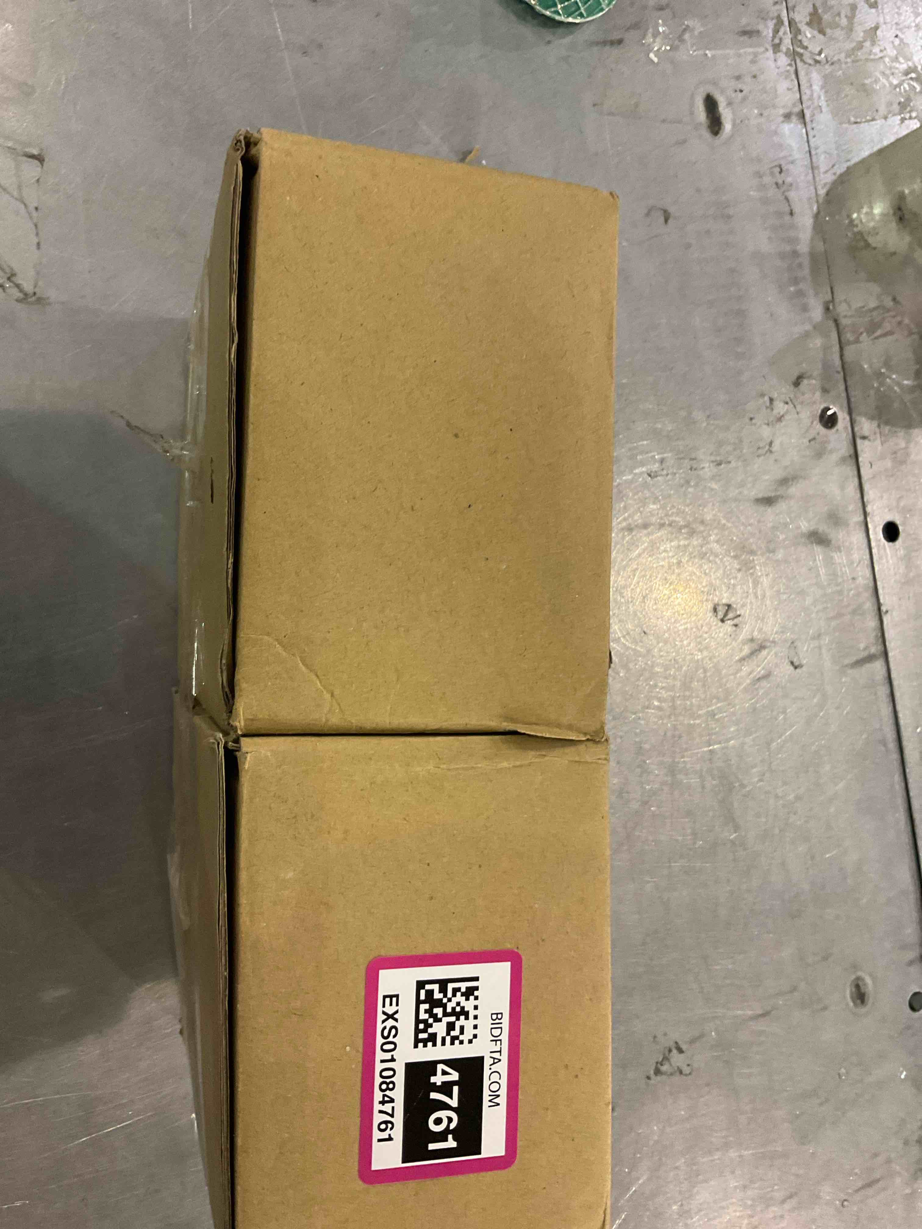 https://s3.amazonaws.com/lotting-images-prod/BargainHunt/EXS01084761_1710505395654.jpeg