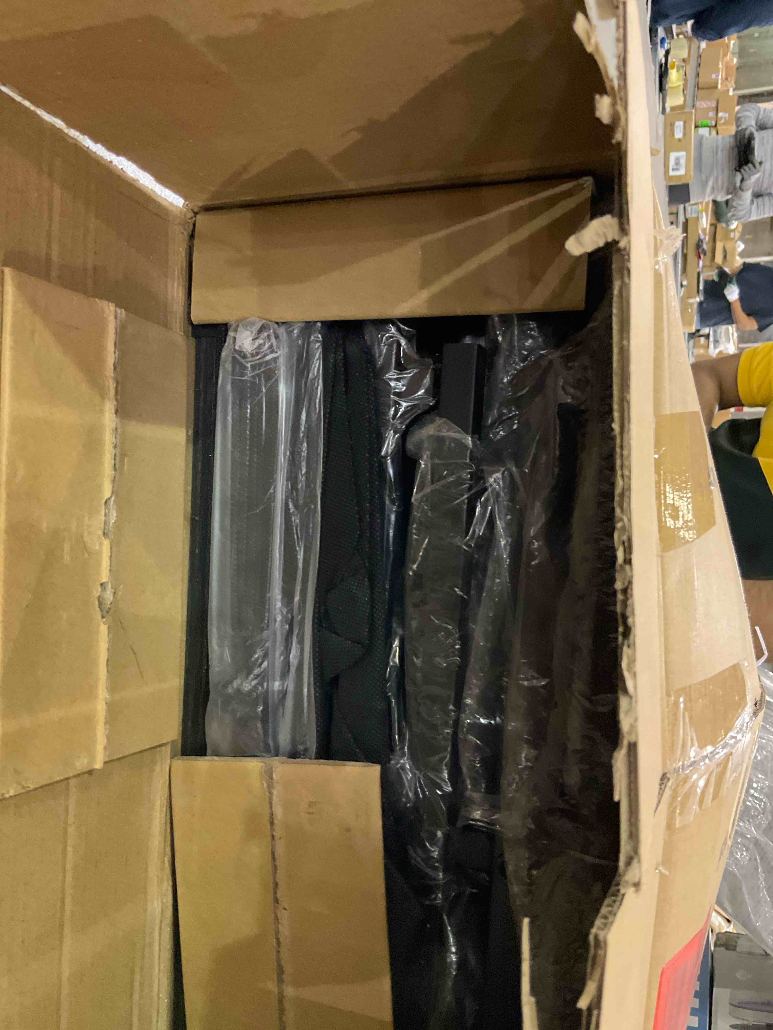 https://s3.amazonaws.com/lotting-images-prod/BargainHunt/EXS01084793_1710511192435.jpeg