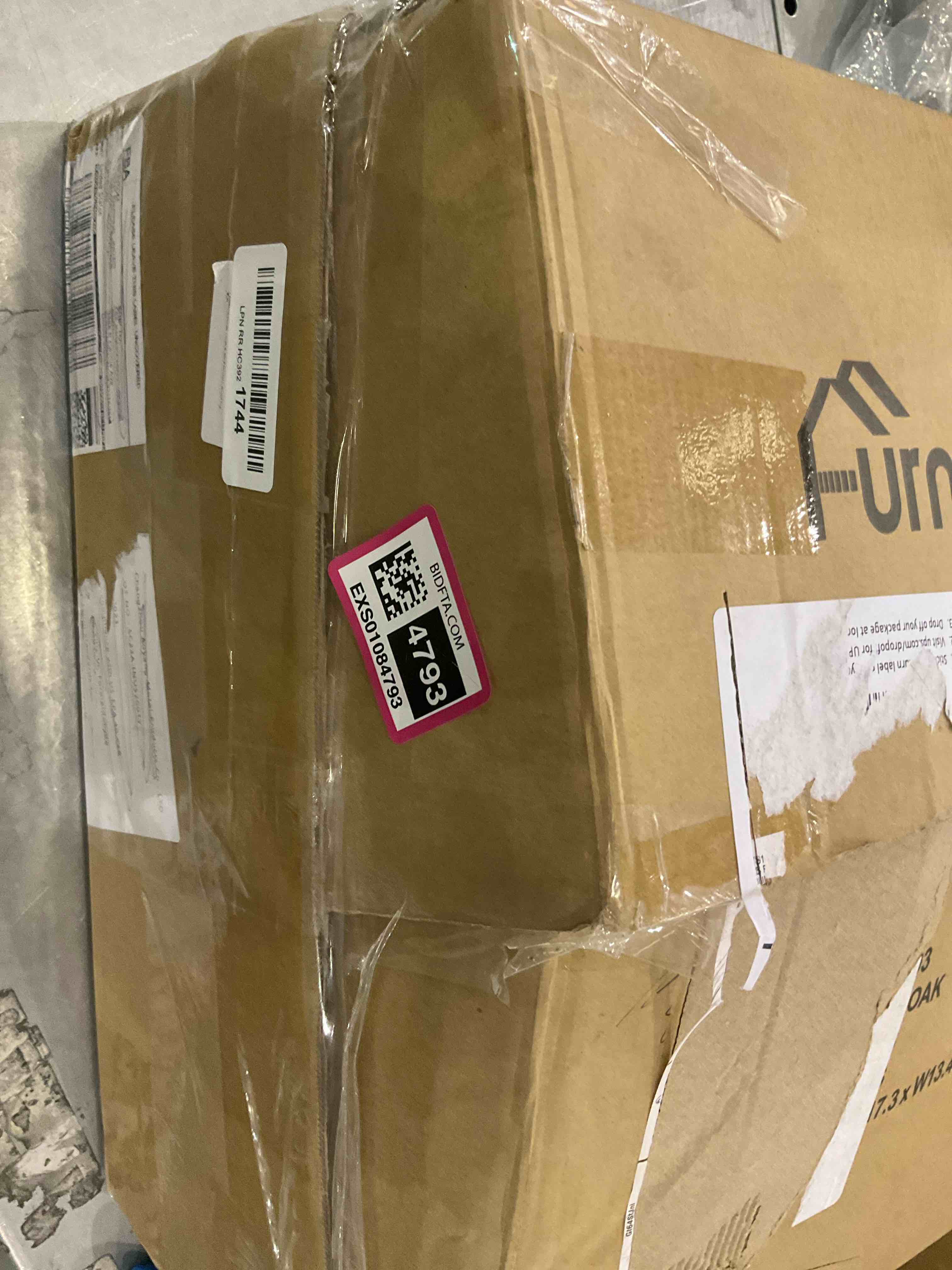 https://s3.amazonaws.com/lotting-images-prod/BargainHunt/EXS01084793_1710511233981.jpeg