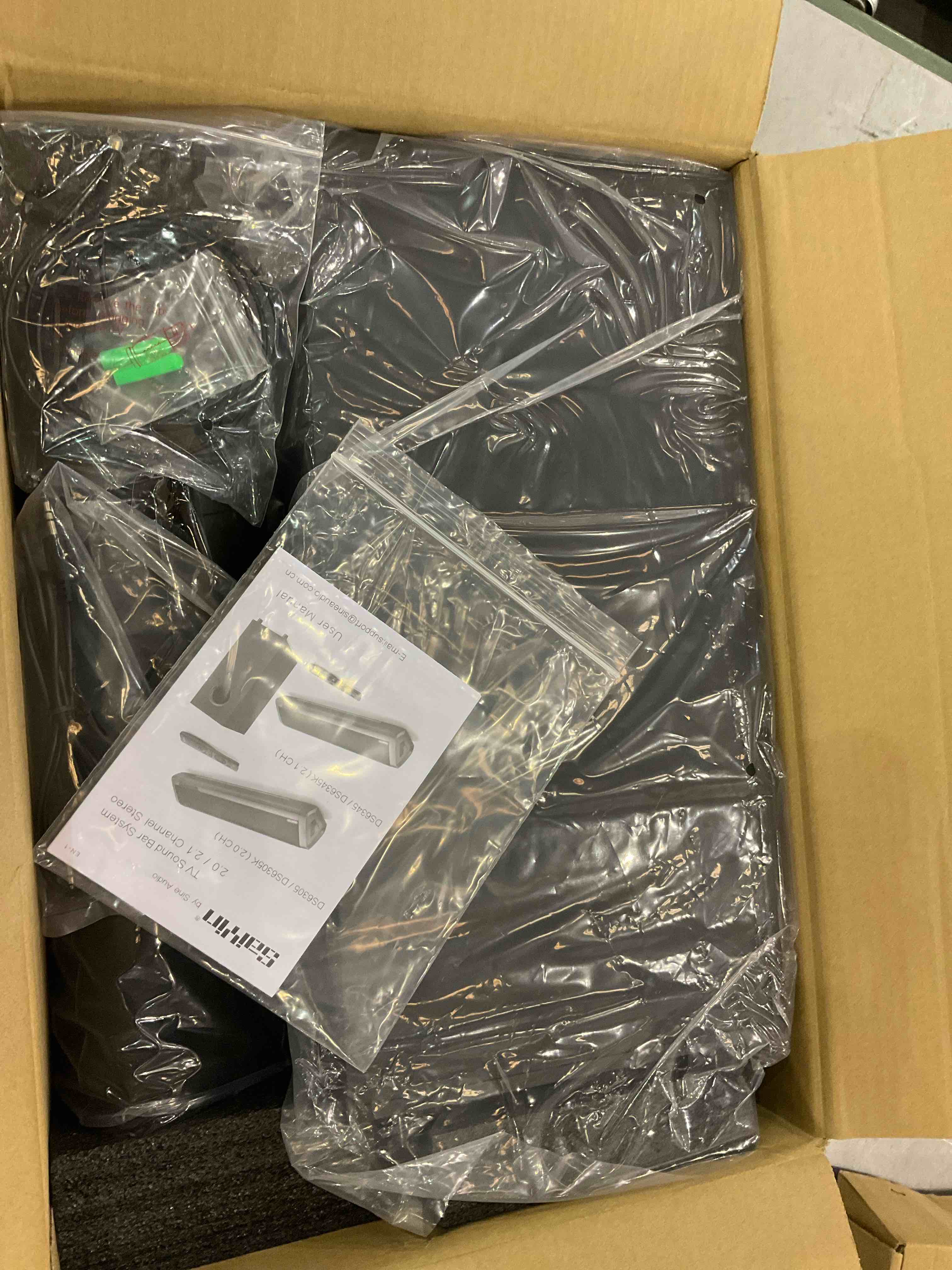 https://s3.amazonaws.com/lotting-images-prod/BargainHunt/EXS01084834_1710515588928.jpeg