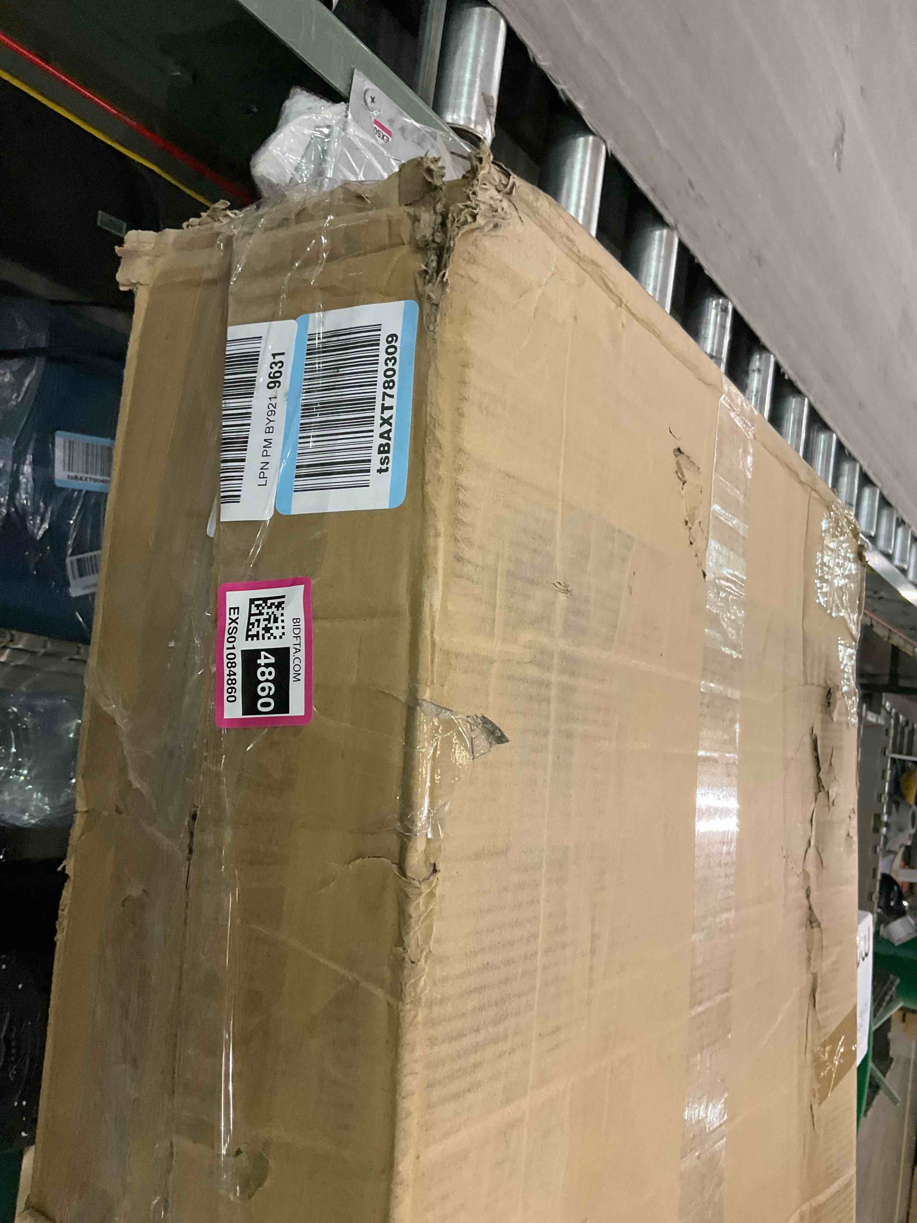 https://s3.amazonaws.com/lotting-images-prod/BargainHunt/EXS01084860_1710524117131.jpeg