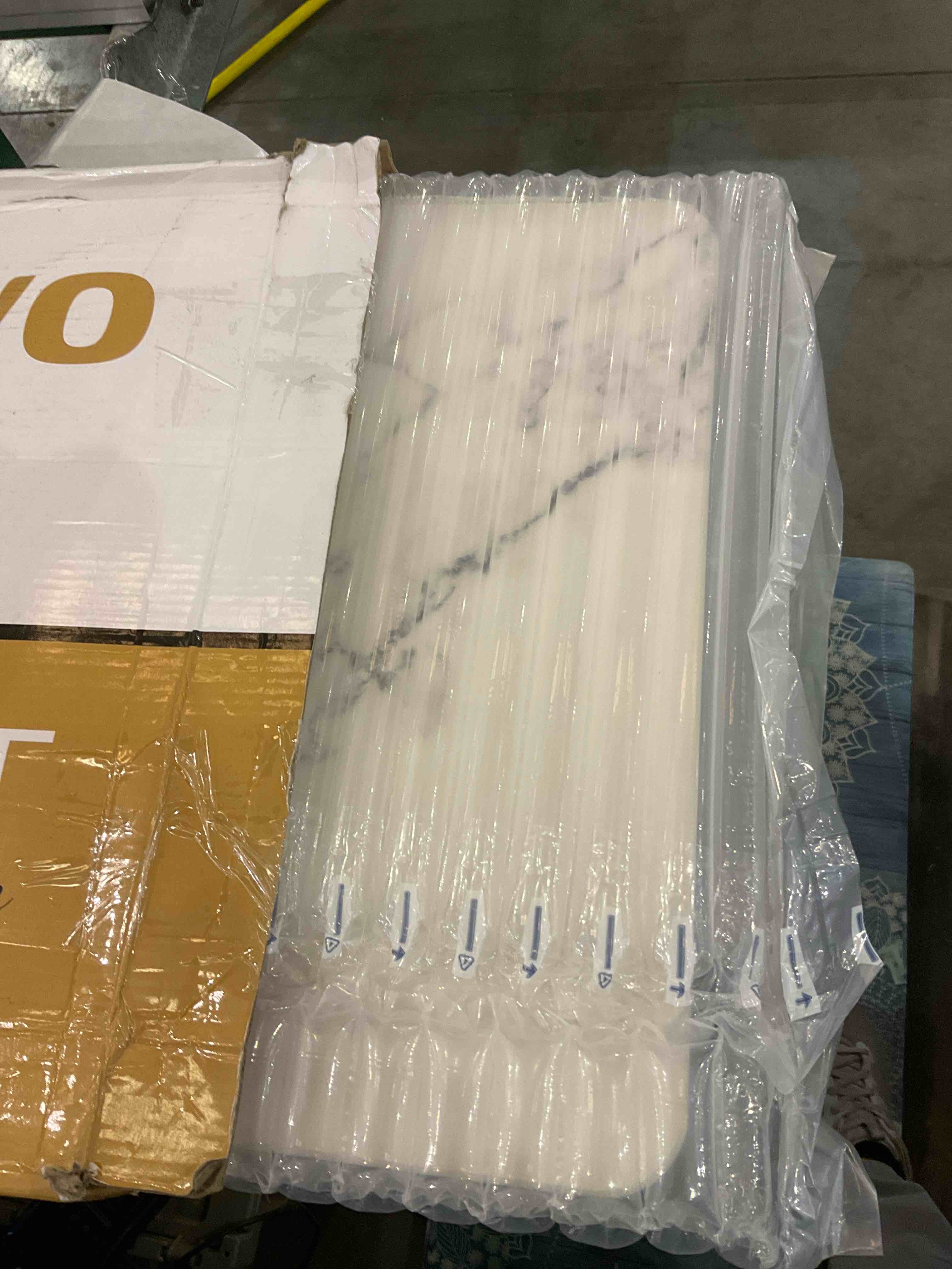 https://s3.amazonaws.com/lotting-images-prod/BargainHunt/EXS01084924_1710769815329.jpeg