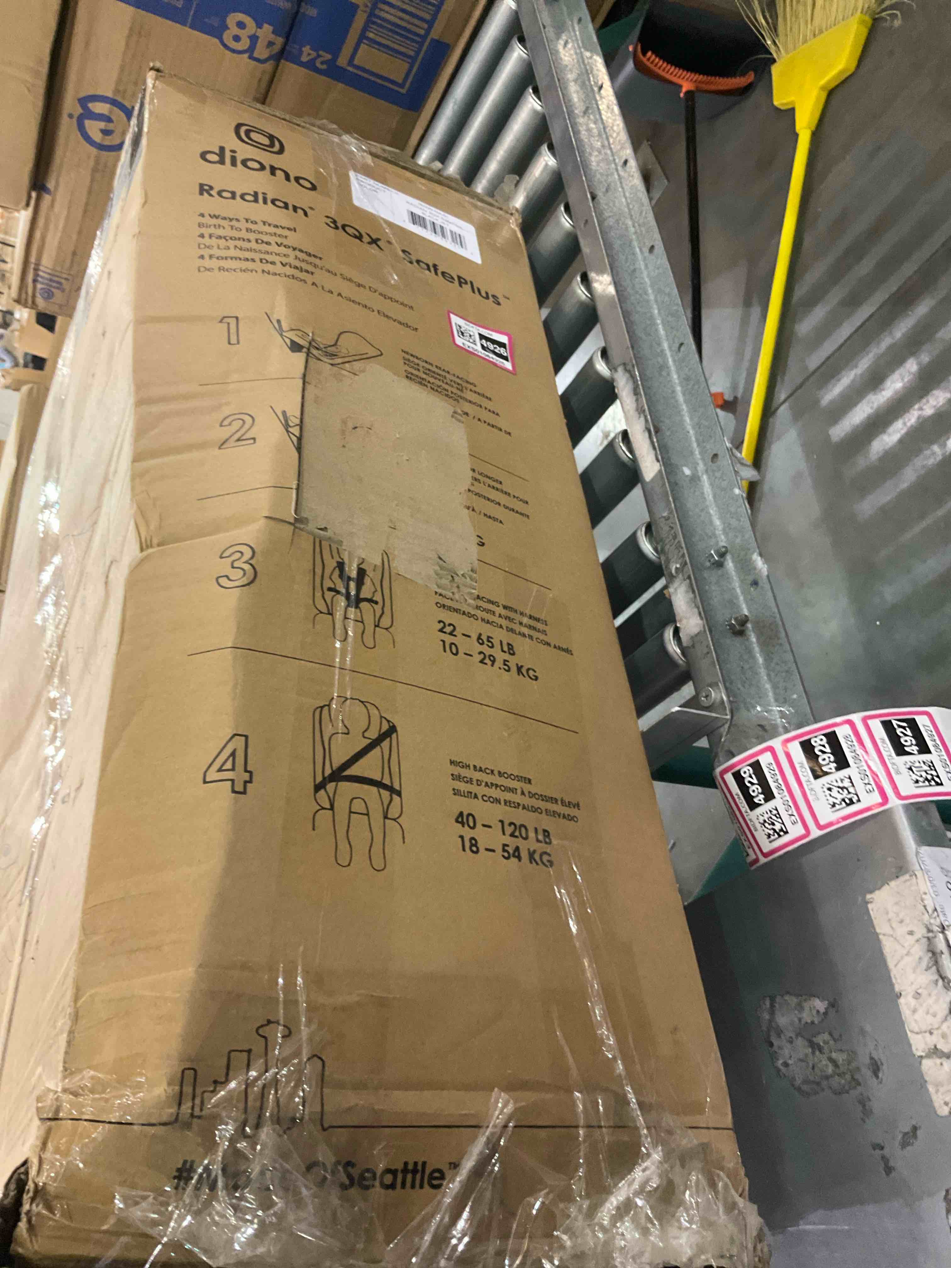 https://s3.amazonaws.com/lotting-images-prod/BargainHunt/EXS01084926_1710770193038.jpeg