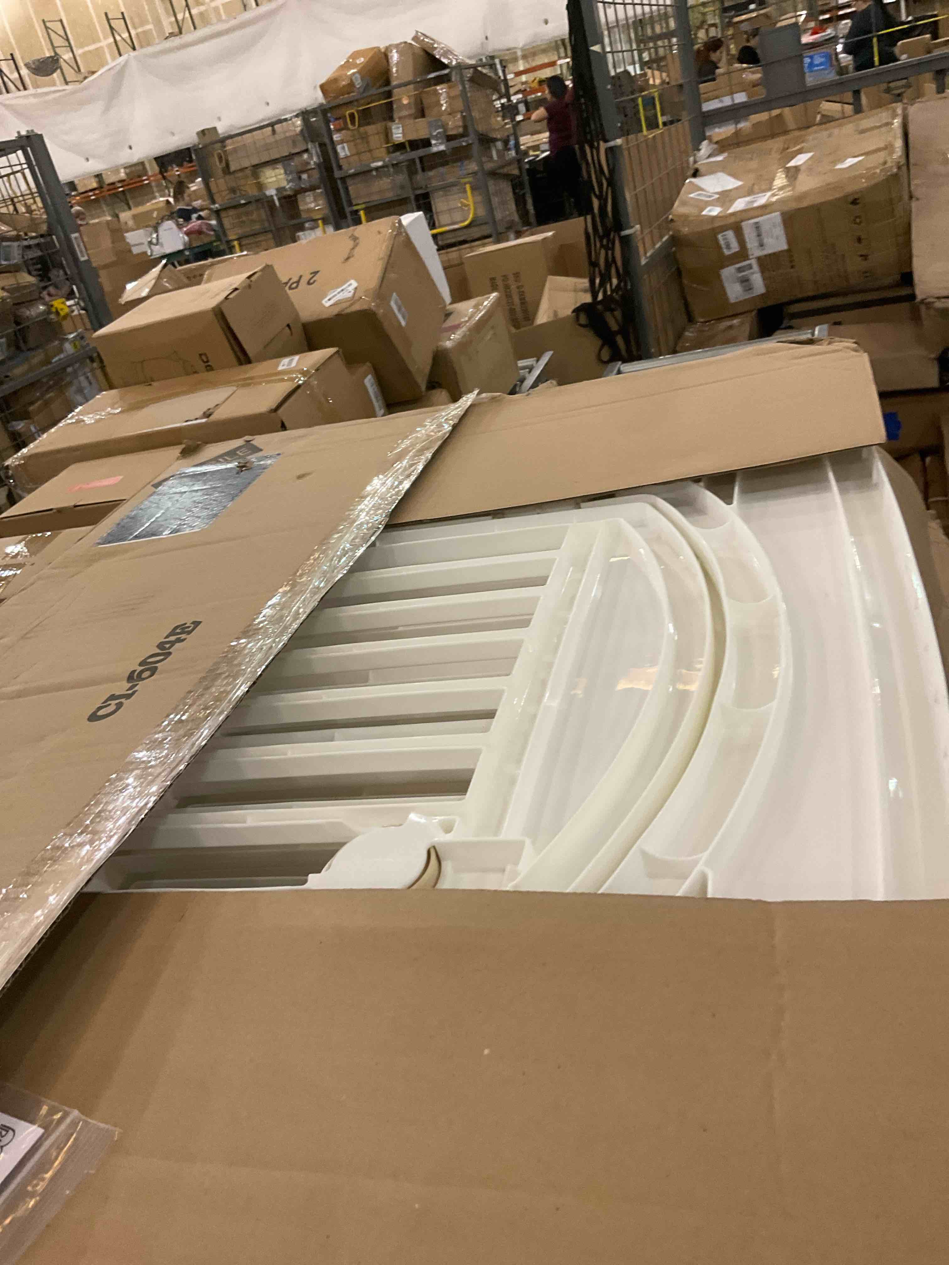 https://s3.amazonaws.com/lotting-images-prod/BargainHunt/EXS01084950_1710773570814.jpeg