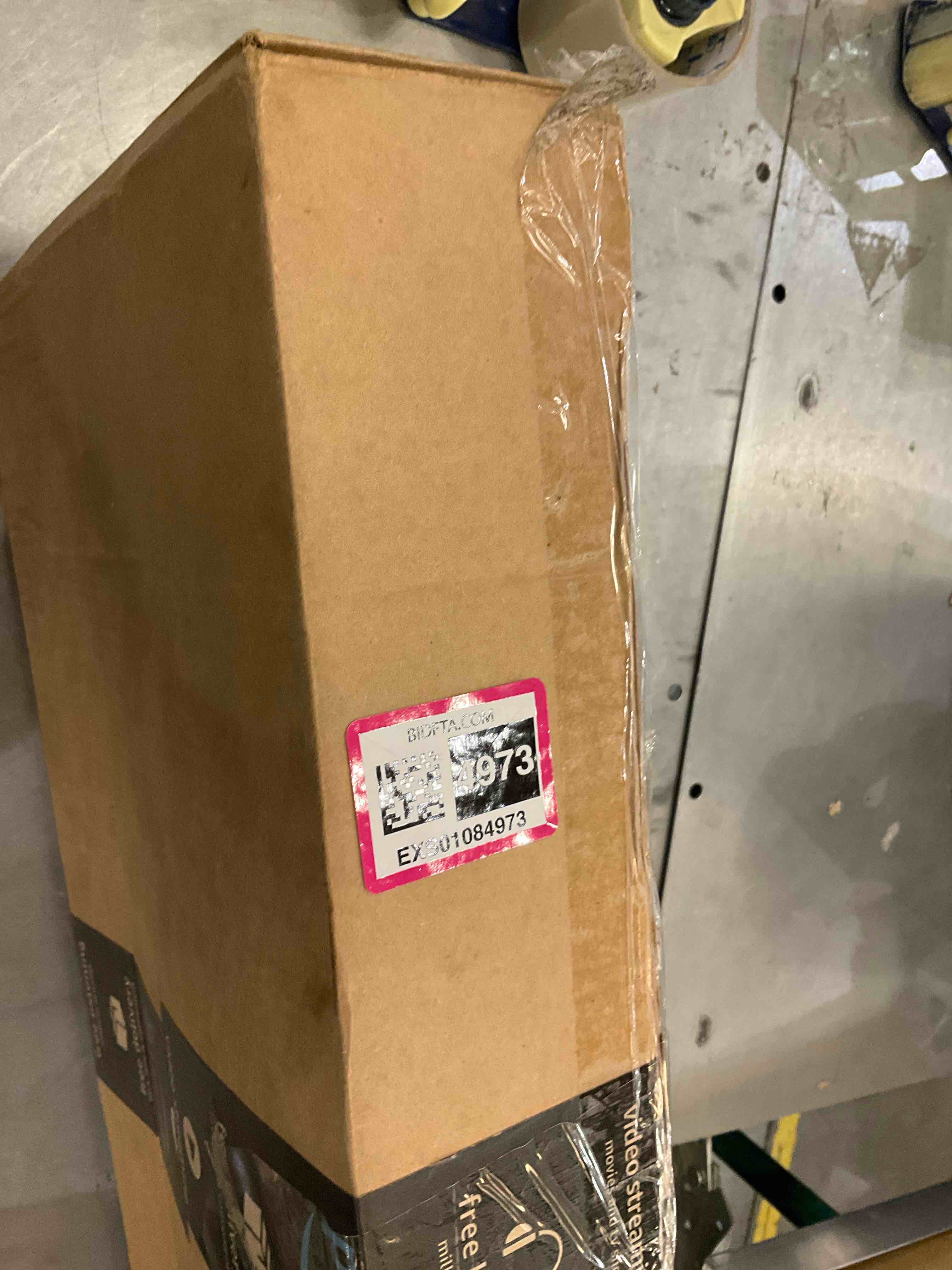 https://s3.amazonaws.com/lotting-images-prod/BargainHunt/EXS01084973_1710781753780.jpeg
