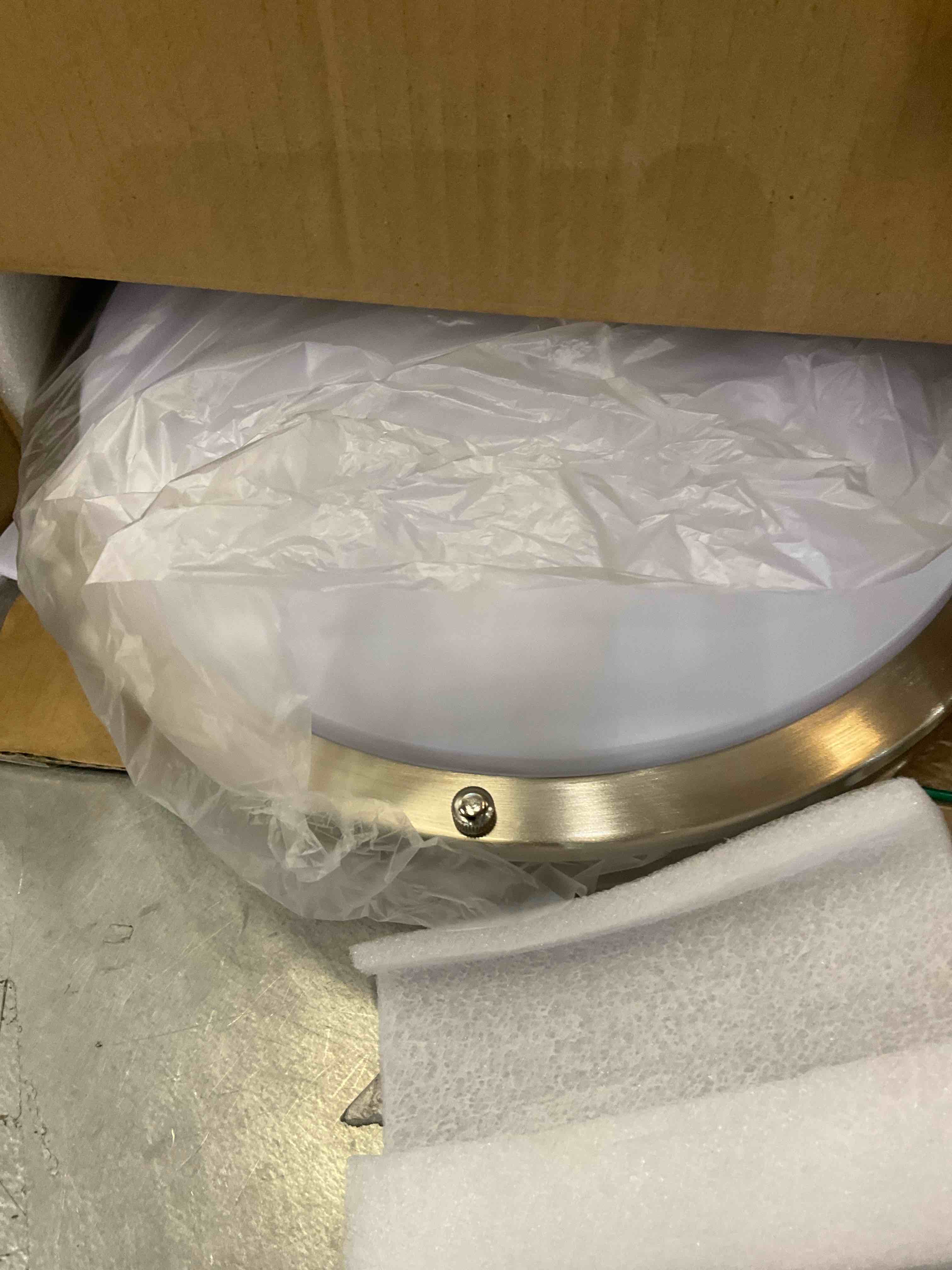 https://s3.amazonaws.com/lotting-images-prod/BargainHunt/EXS01085482_1708964599741.jpeg