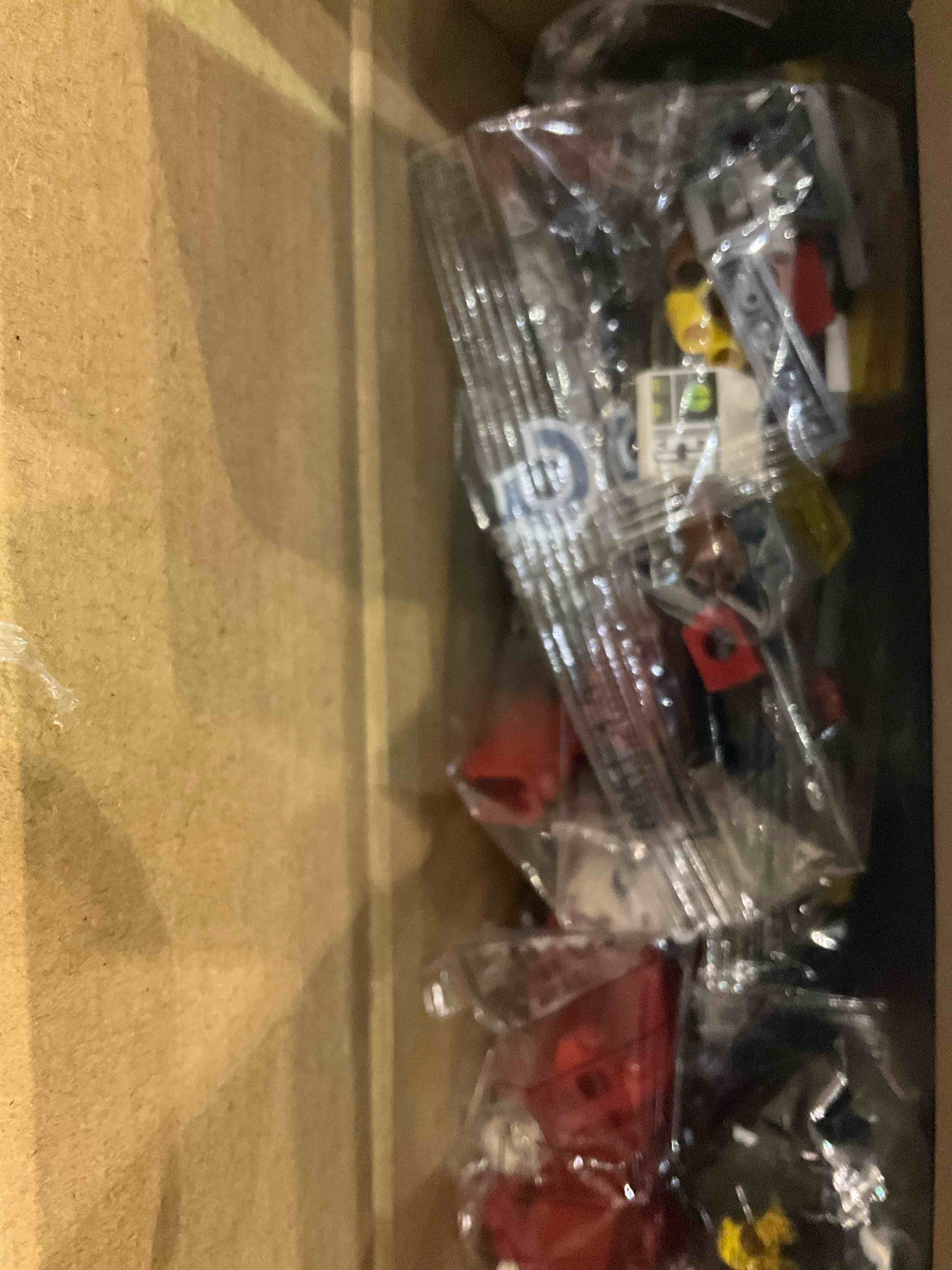 https://s3.amazonaws.com/lotting-images-prod/BargainHunt/EXS01085523_1707751240345.jpeg
