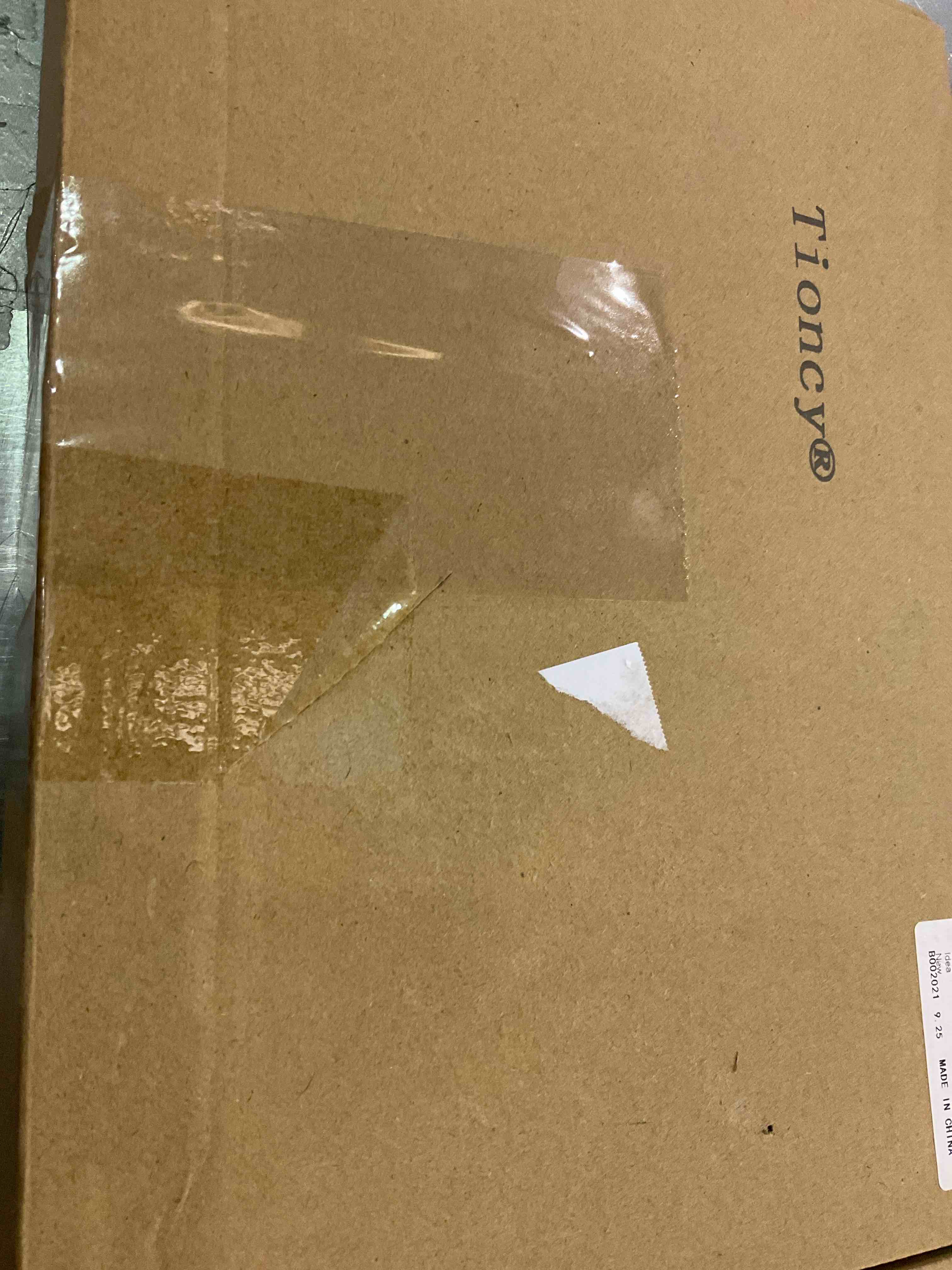 https://s3.amazonaws.com/lotting-images-prod/BargainHunt/EXS01085585_1707766082590.jpeg