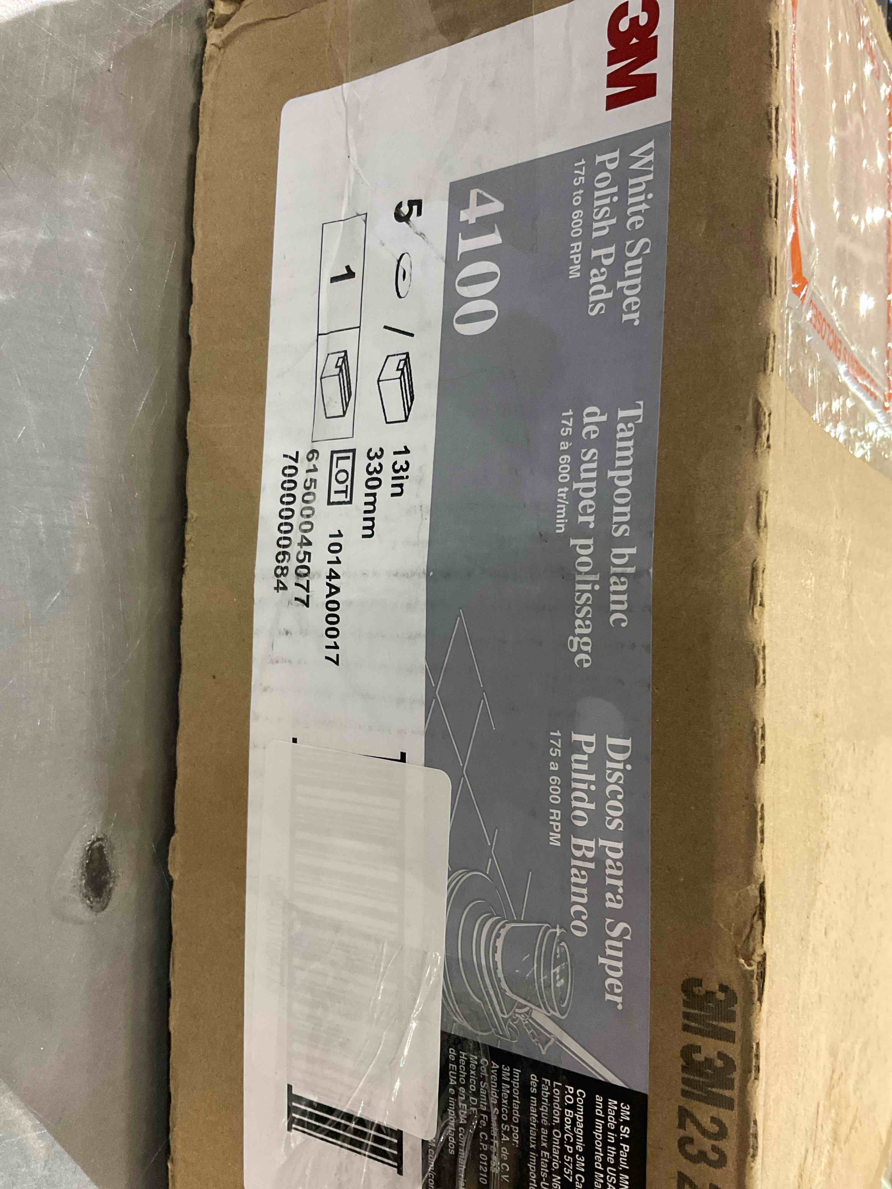 https://s3.amazonaws.com/lotting-images-prod/BargainHunt/EXS01085599_1707767775152.jpeg