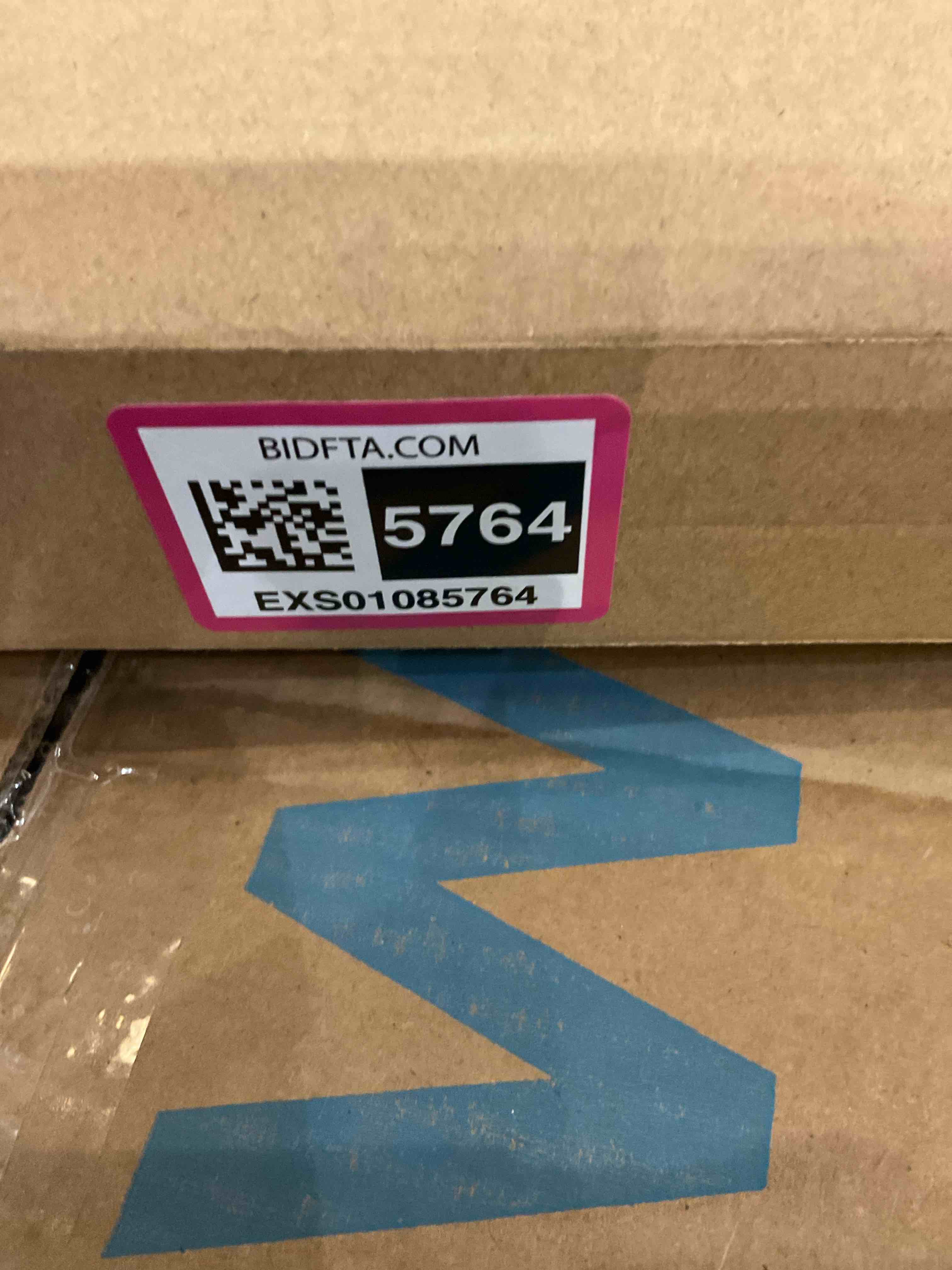 https://s3.amazonaws.com/lotting-images-prod/BargainHunt/EXS01085764_1707921115870.jpeg