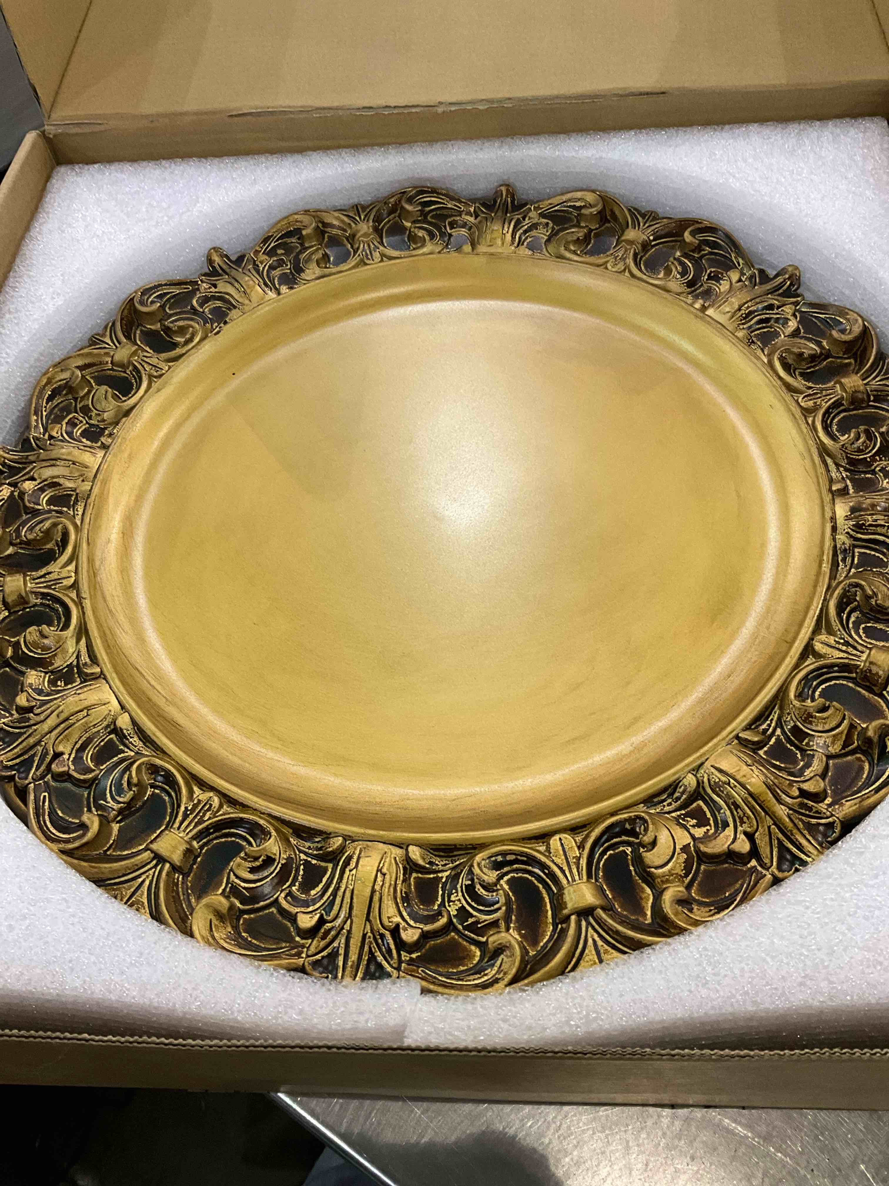https://s3.amazonaws.com/lotting-images-prod/BargainHunt/EXS01085881_1708346147663.jpeg