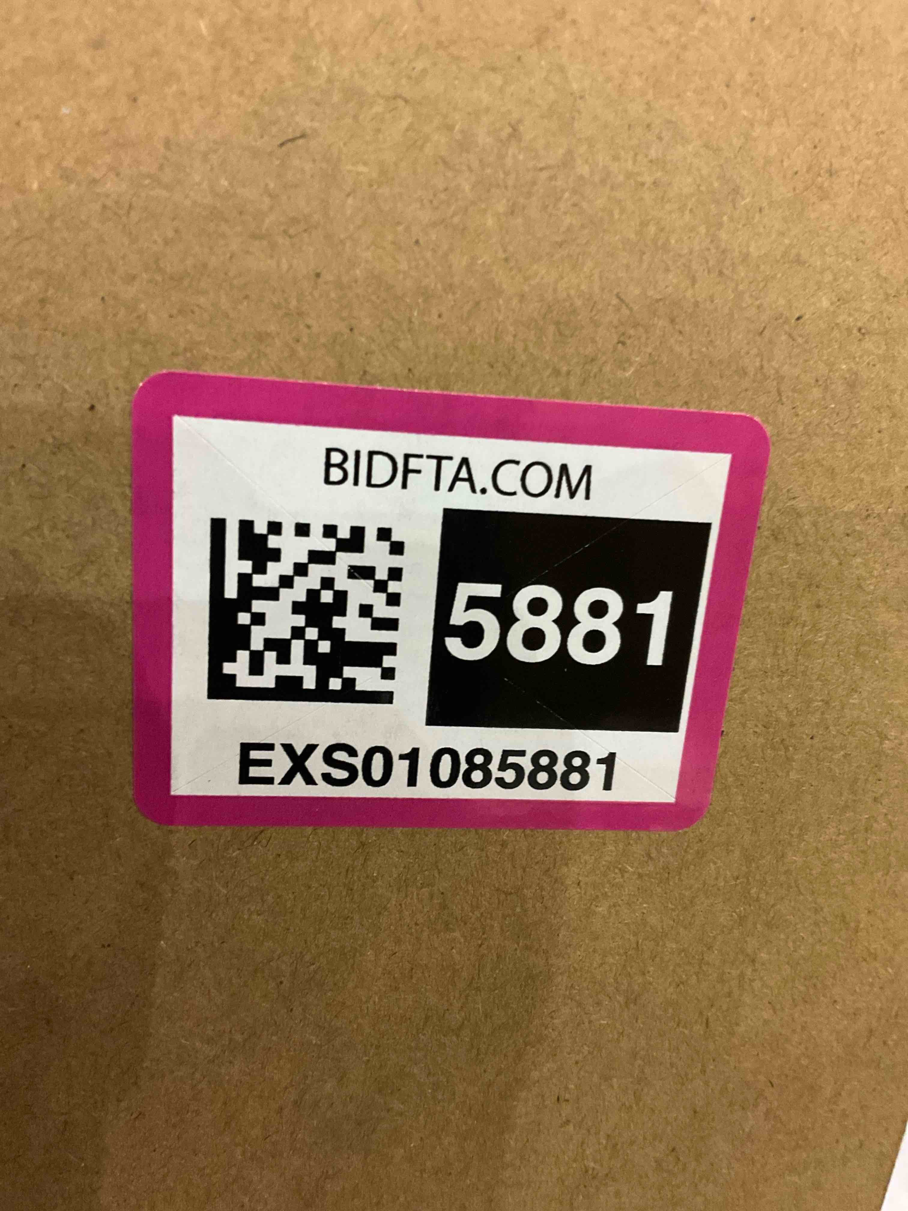 https://s3.amazonaws.com/lotting-images-prod/BargainHunt/EXS01085881_1708346209484.jpeg