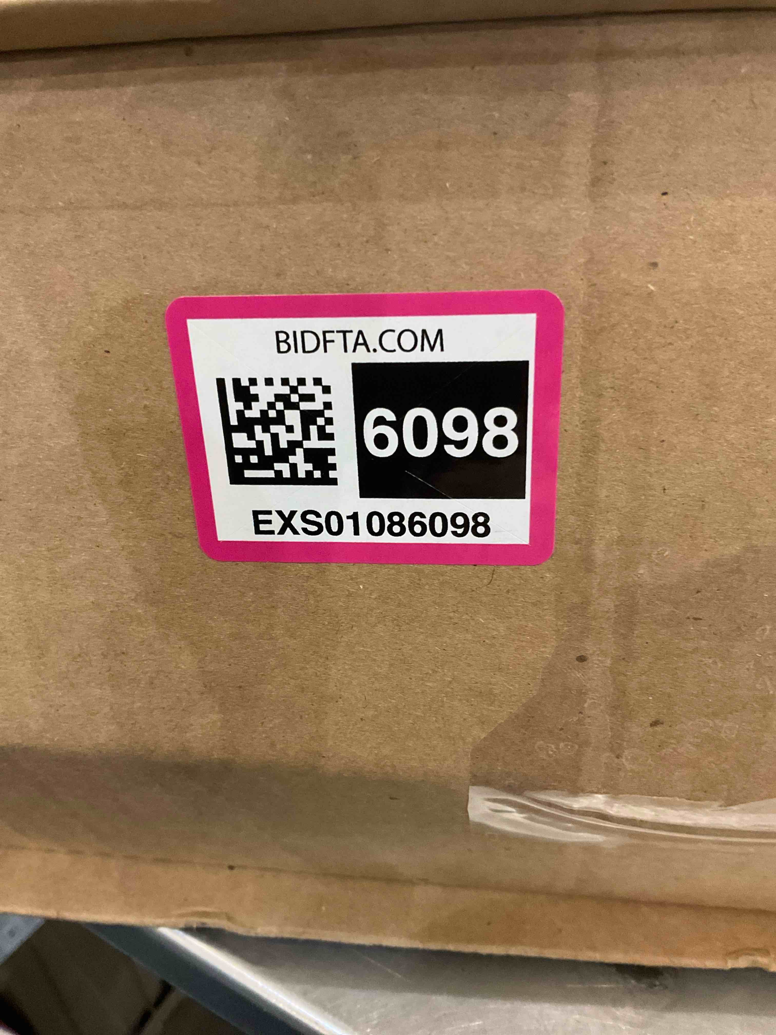 https://s3.amazonaws.com/lotting-images-prod/BargainHunt/EXS01086098_1708459396684.jpeg