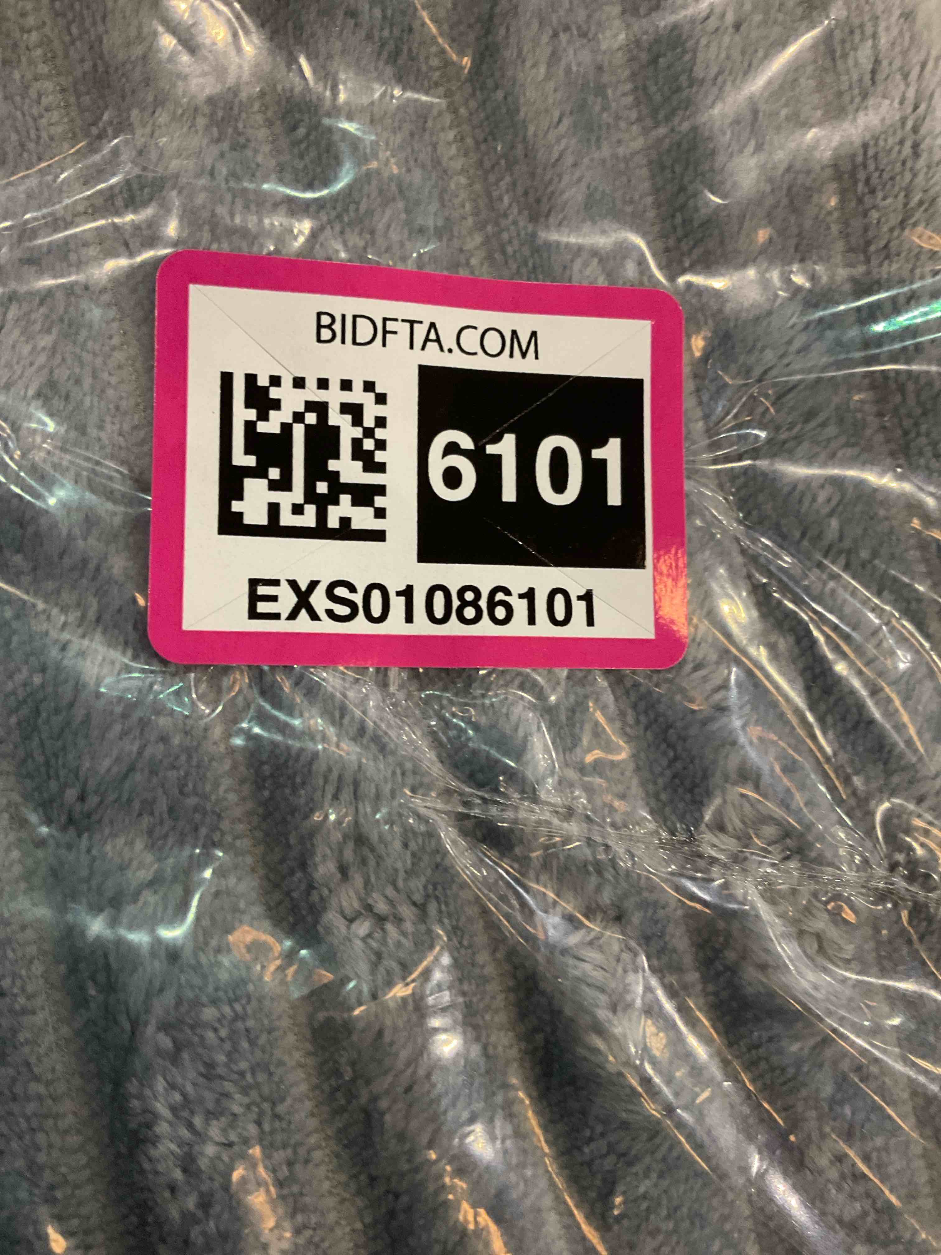 https://s3.amazonaws.com/lotting-images-prod/BargainHunt/EXS01086101_1708459939602.jpeg