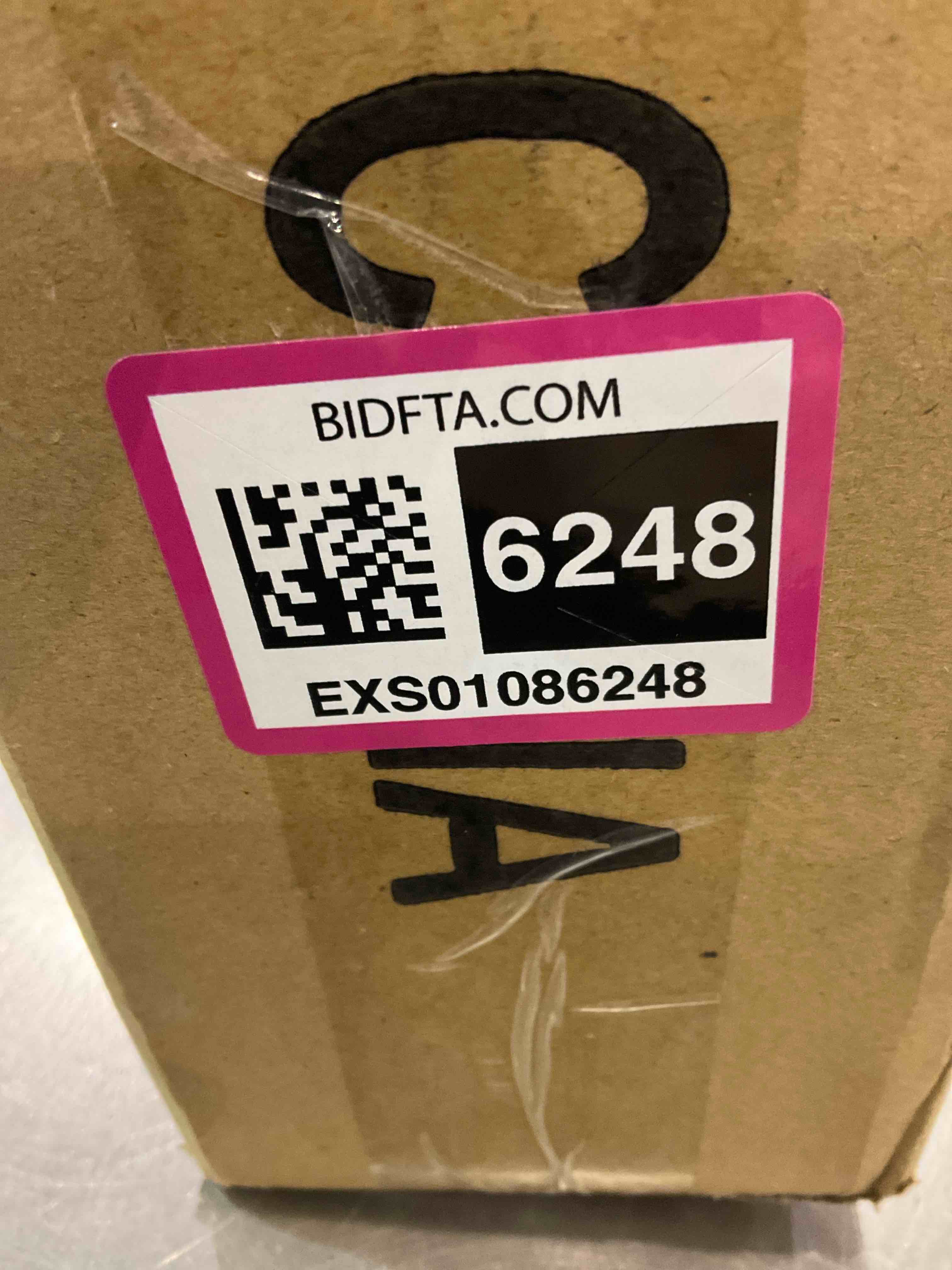 https://s3.amazonaws.com/lotting-images-prod/BargainHunt/EXS01086248_1708950295242.jpeg