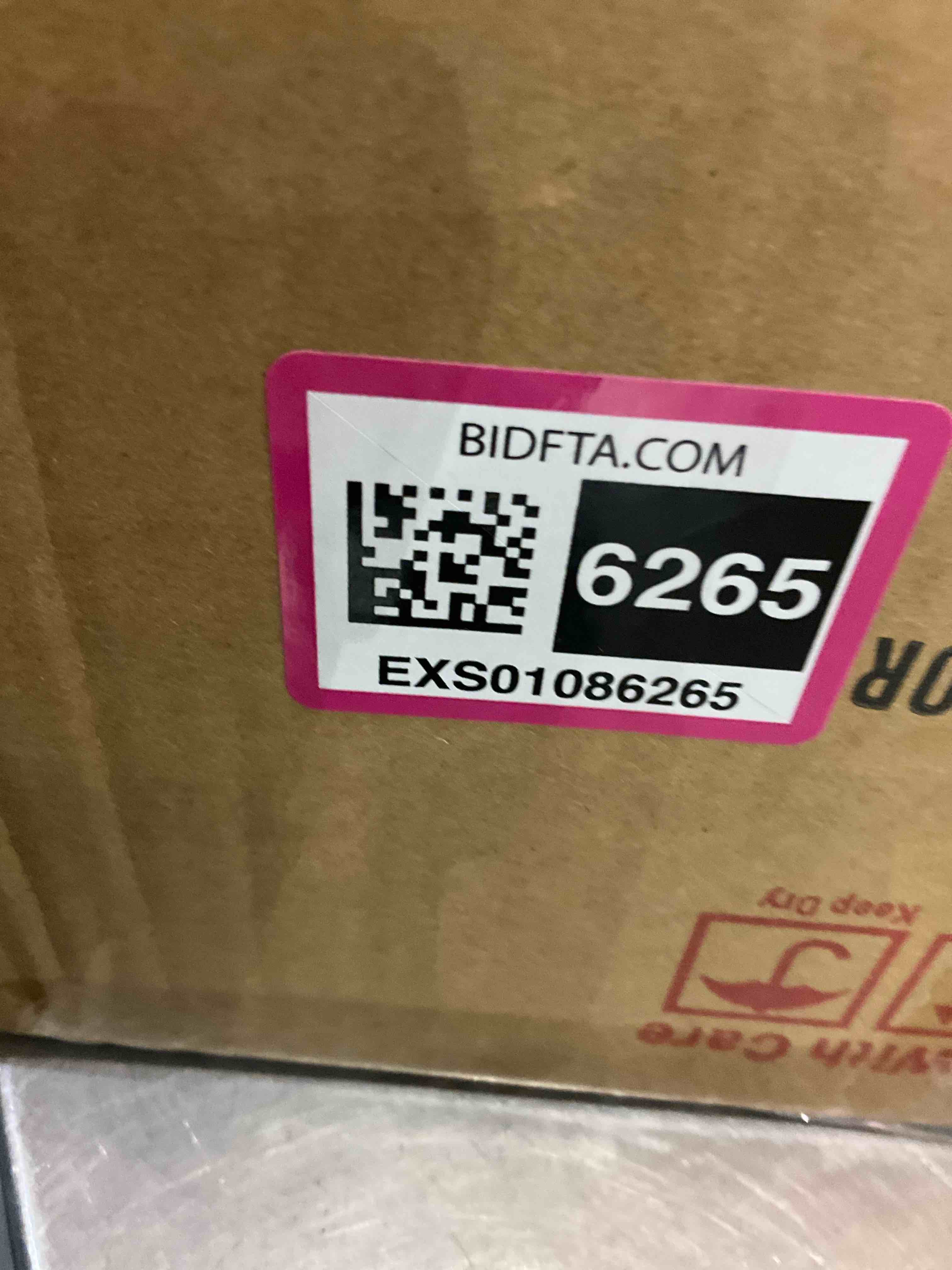 https://s3.amazonaws.com/lotting-images-prod/BargainHunt/EXS01086265_1708955267167.jpeg