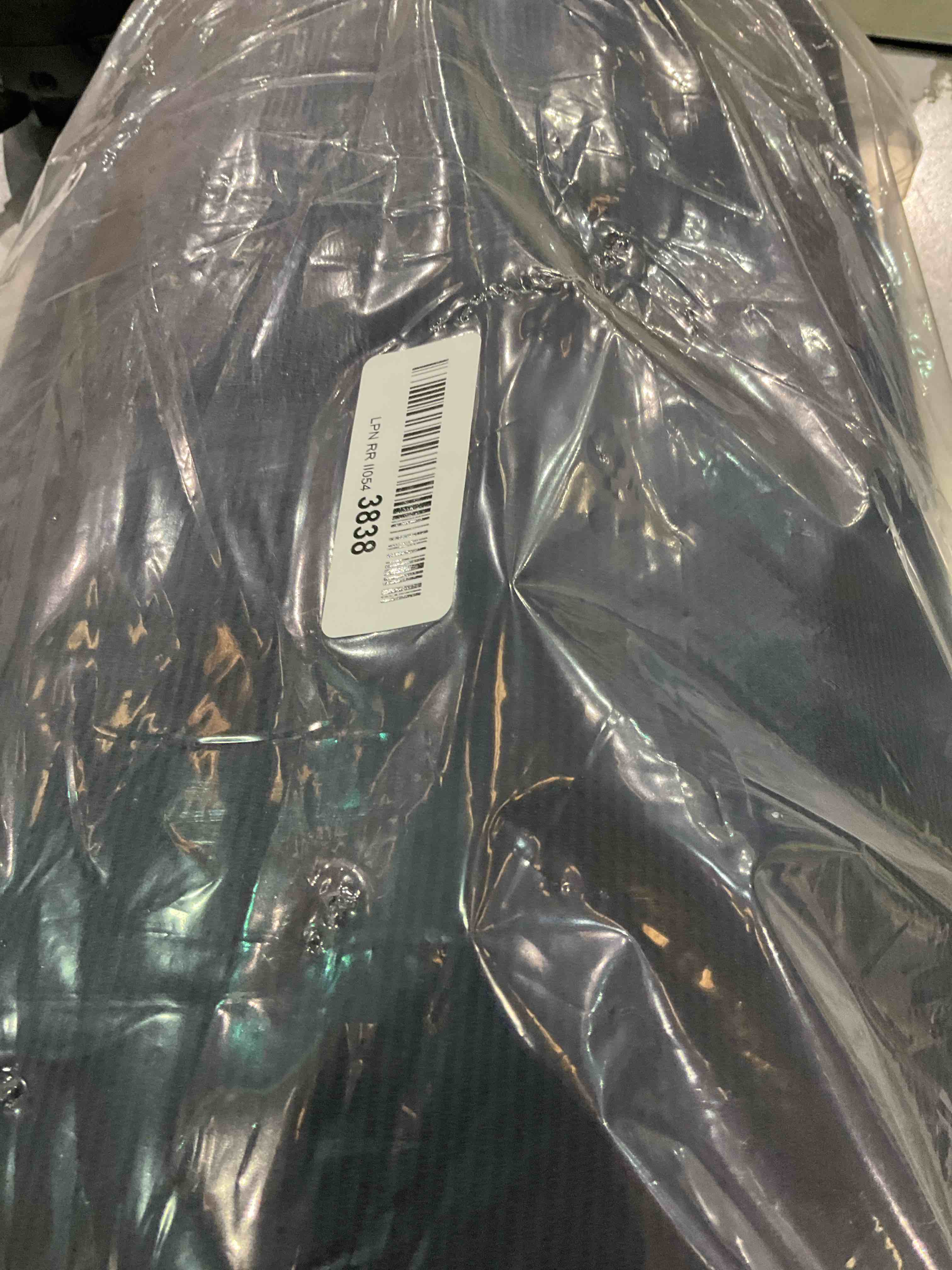 https://s3.amazonaws.com/lotting-images-prod/BargainHunt/EXS01086433_1709052129565.jpeg