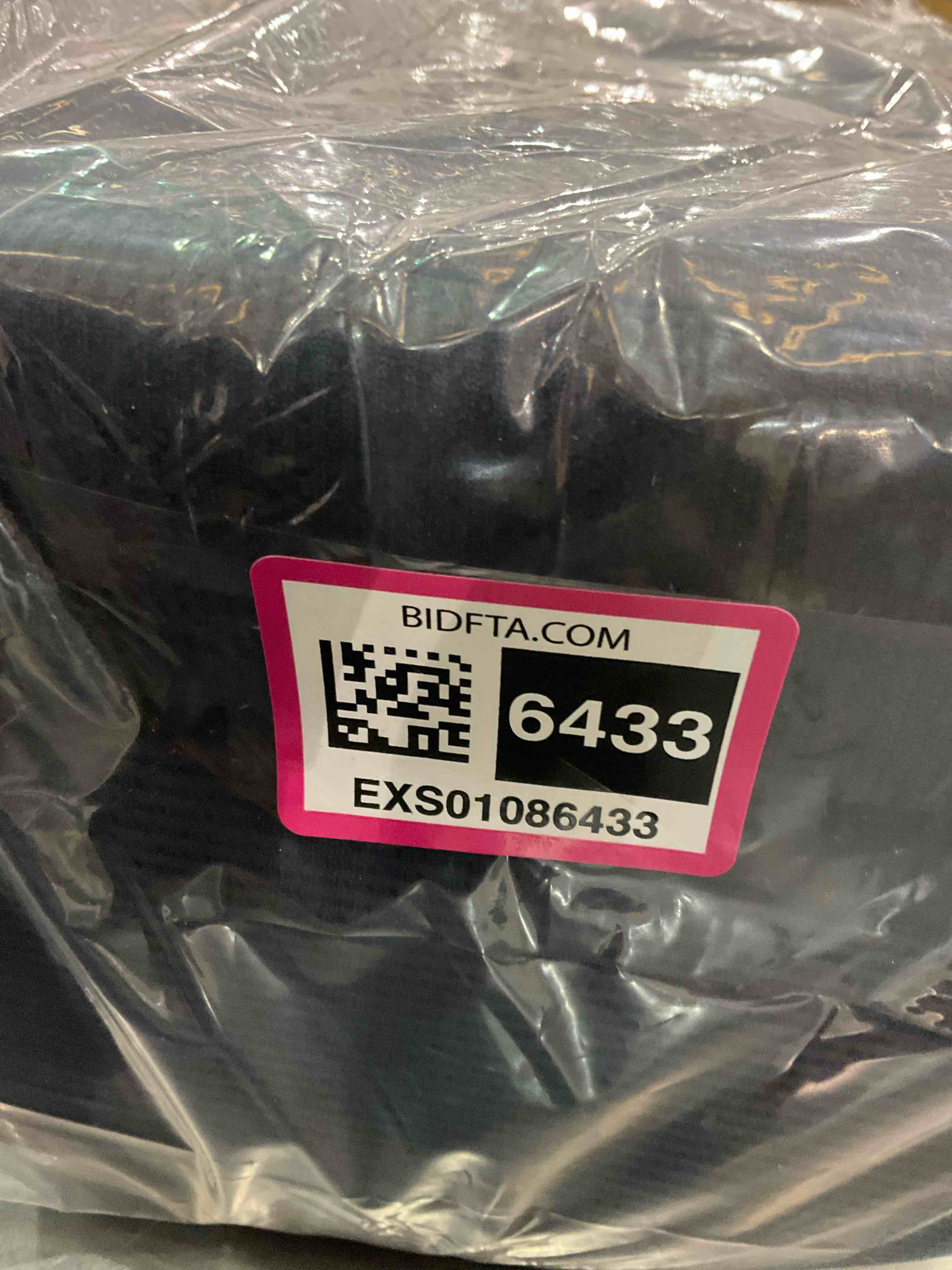 https://s3.amazonaws.com/lotting-images-prod/BargainHunt/EXS01086433_1709052147518.jpeg