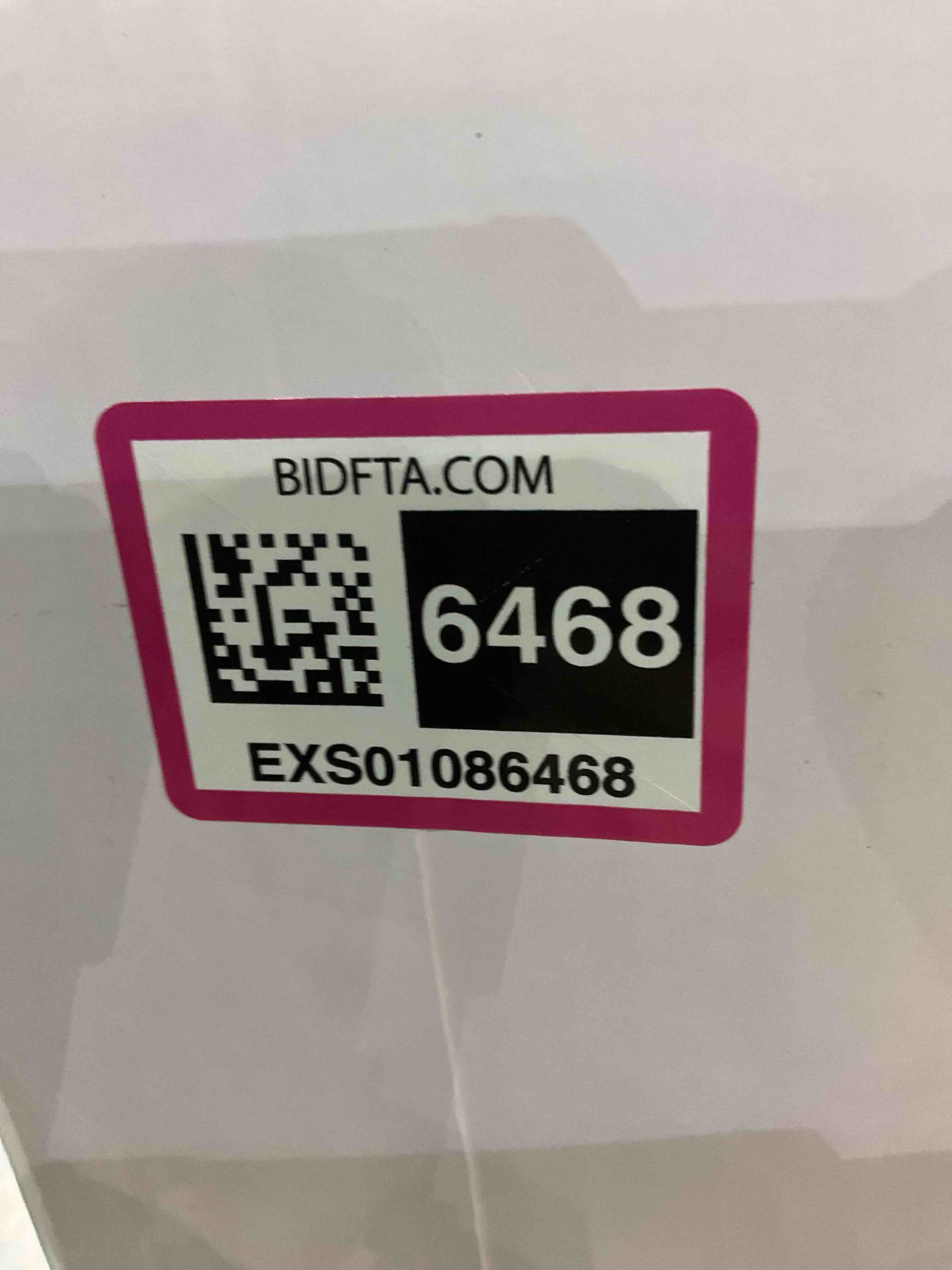 https://s3.amazonaws.com/lotting-images-prod/BargainHunt/EXS01086468_1709124874031.jpeg