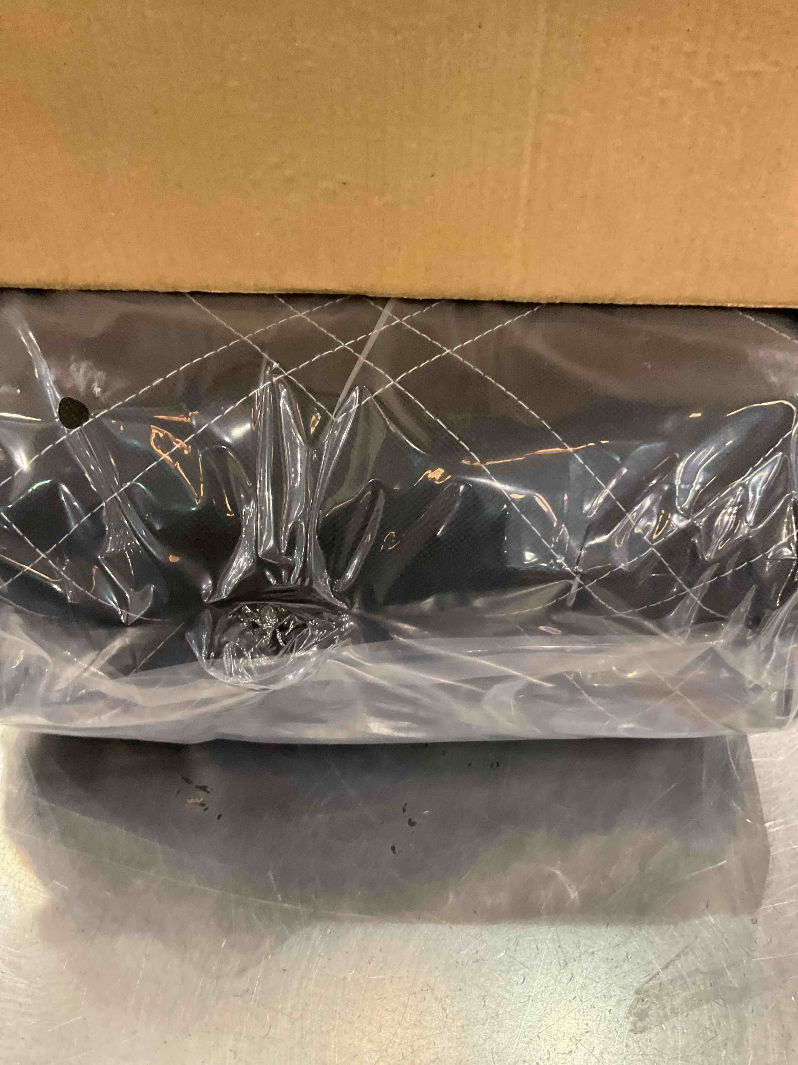 https://s3.amazonaws.com/lotting-images-prod/BargainHunt/EXS01086545_1708021747475.jpeg