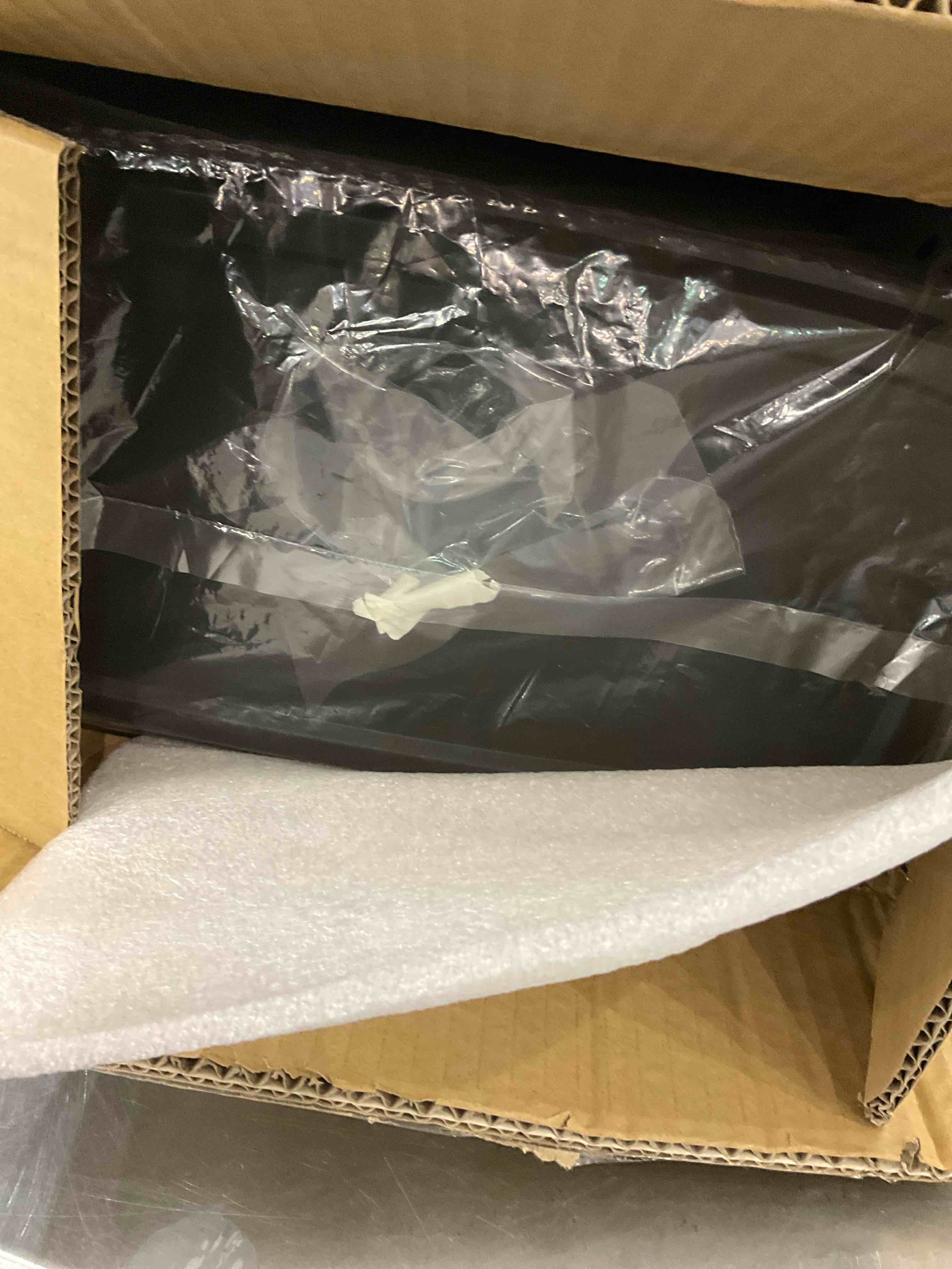 https://s3.amazonaws.com/lotting-images-prod/BargainHunt/EXS01086647_1708091233927.jpeg