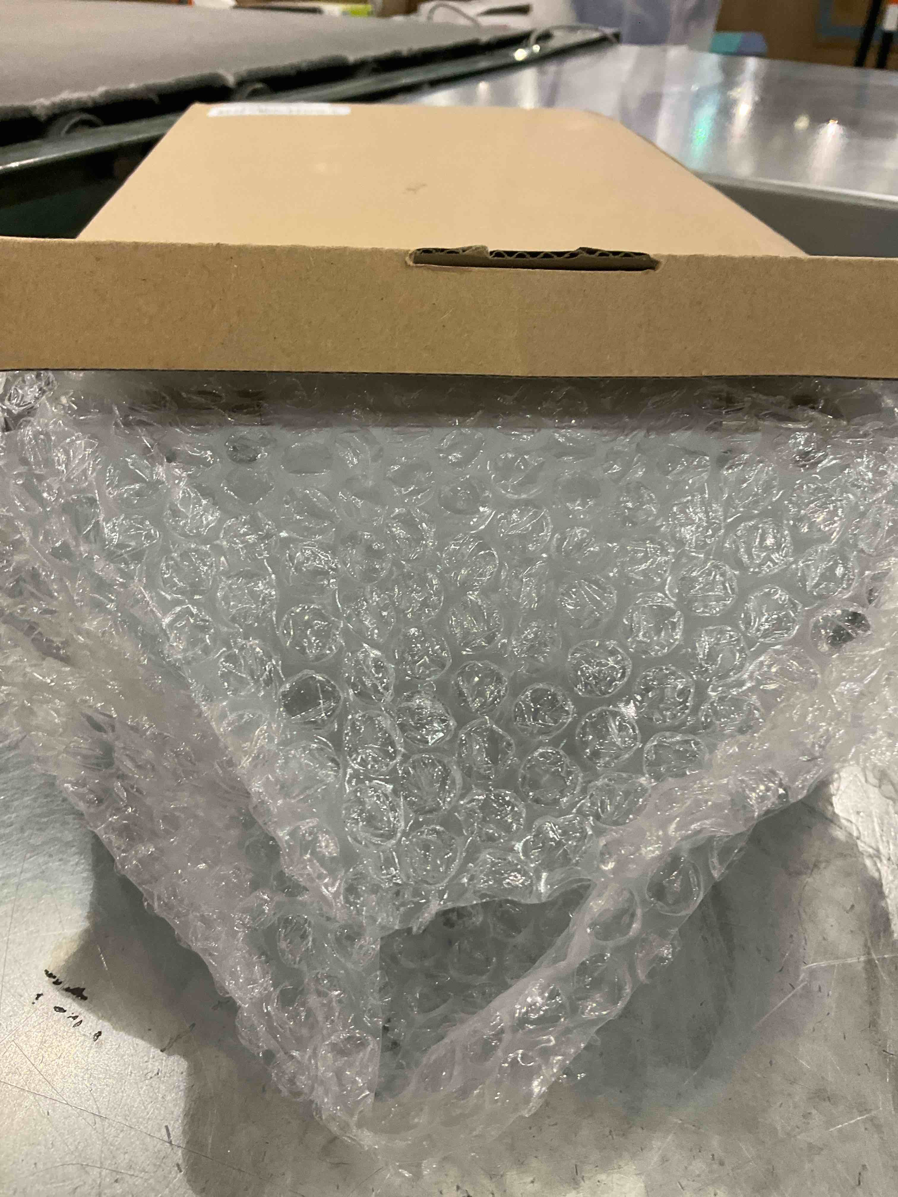 https://s3.amazonaws.com/lotting-images-prod/BargainHunt/EXS01086720_1708100572757.jpeg
