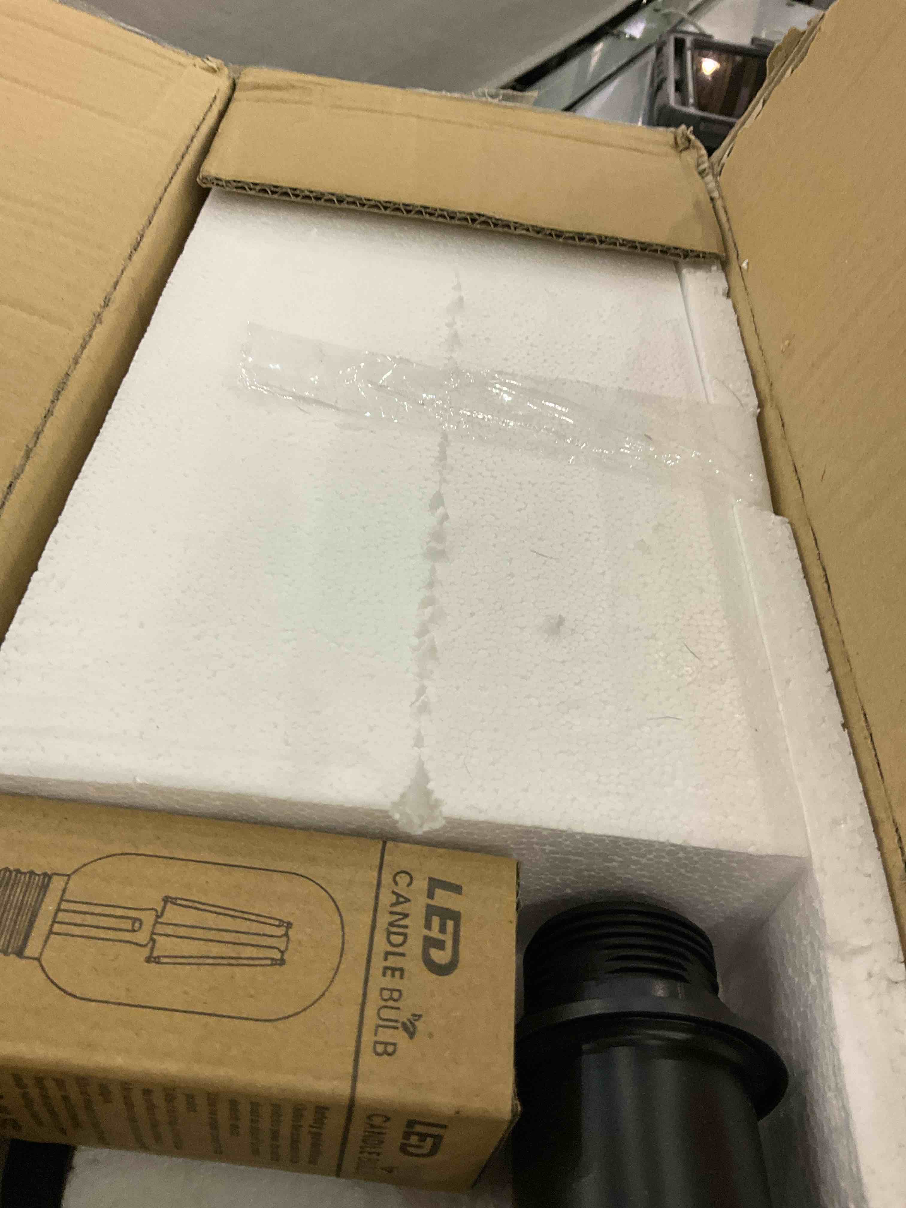 https://s3.amazonaws.com/lotting-images-prod/BargainHunt/EXS01086789_1708347294187.jpeg
