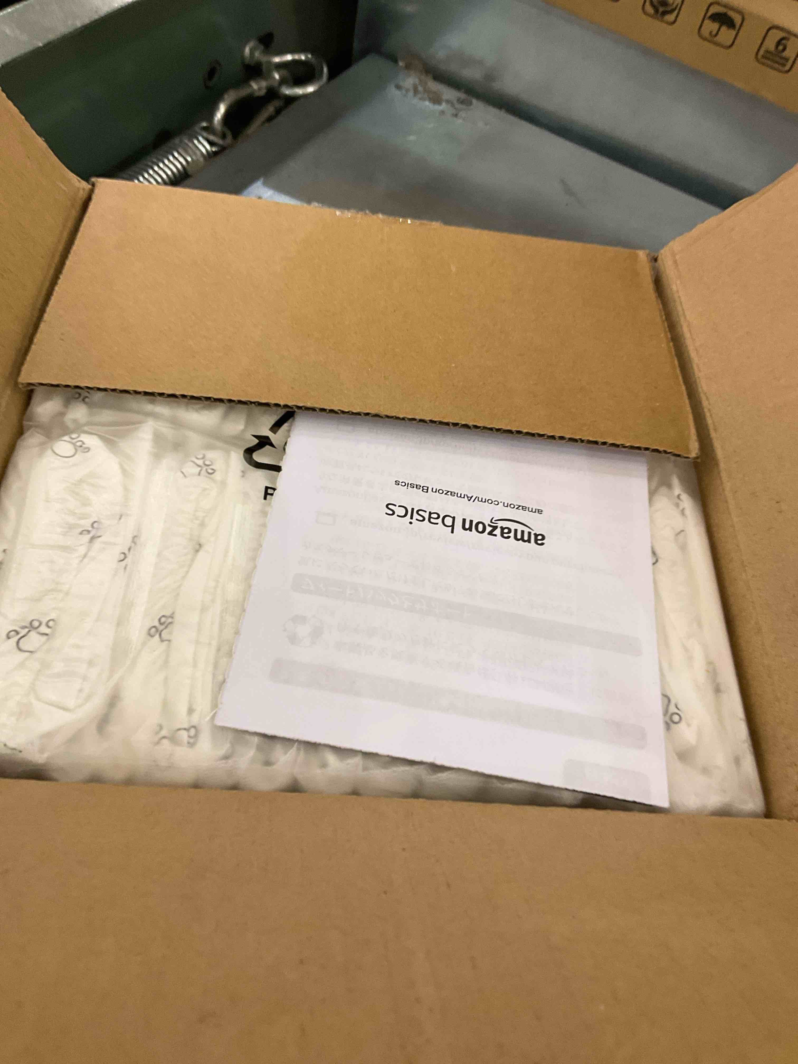 https://s3.amazonaws.com/lotting-images-prod/BargainHunt/EXS01086897_1708364660337.jpeg