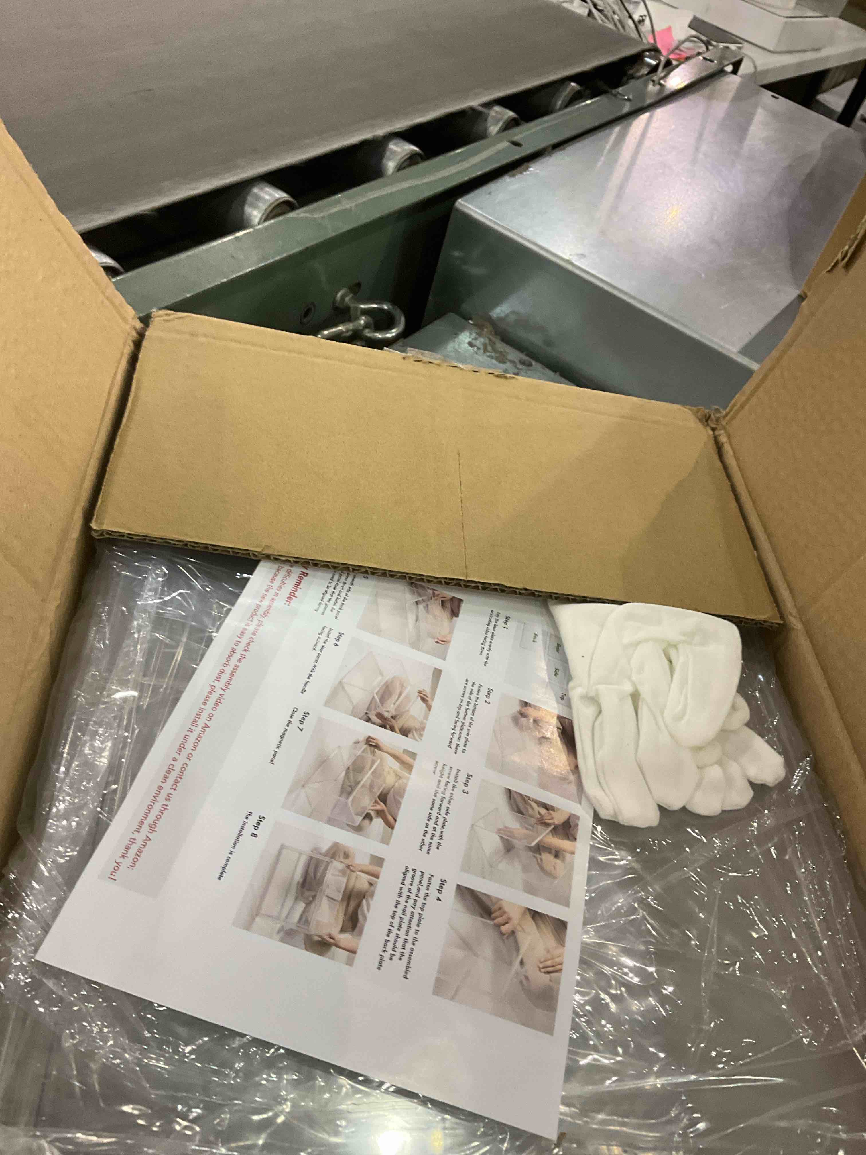 https://s3.amazonaws.com/lotting-images-prod/BargainHunt/EXS01086974_1708431779998.jpeg