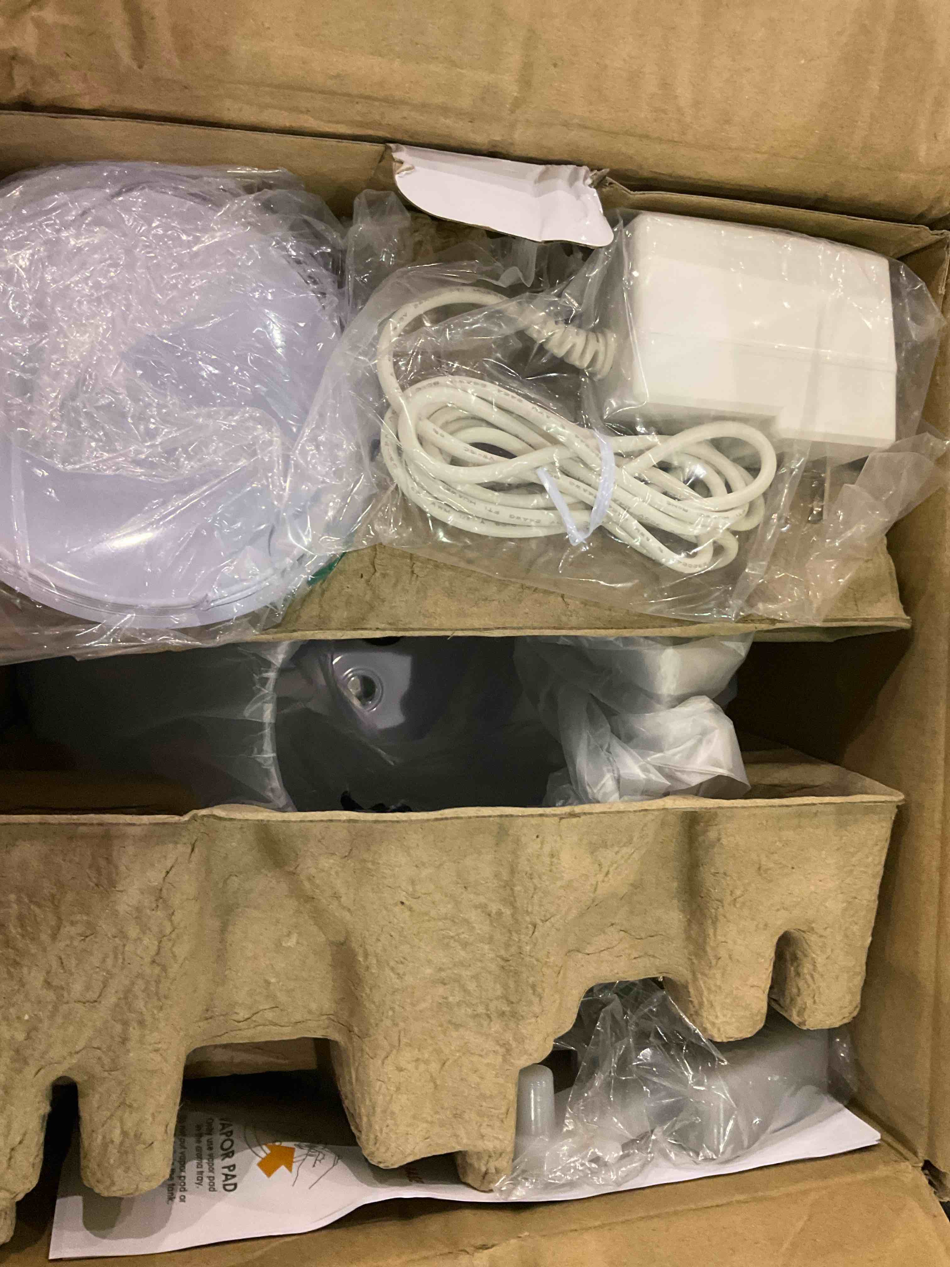 https://s3.amazonaws.com/lotting-images-prod/BargainHunt/EXS01087035_1709036922232.jpeg