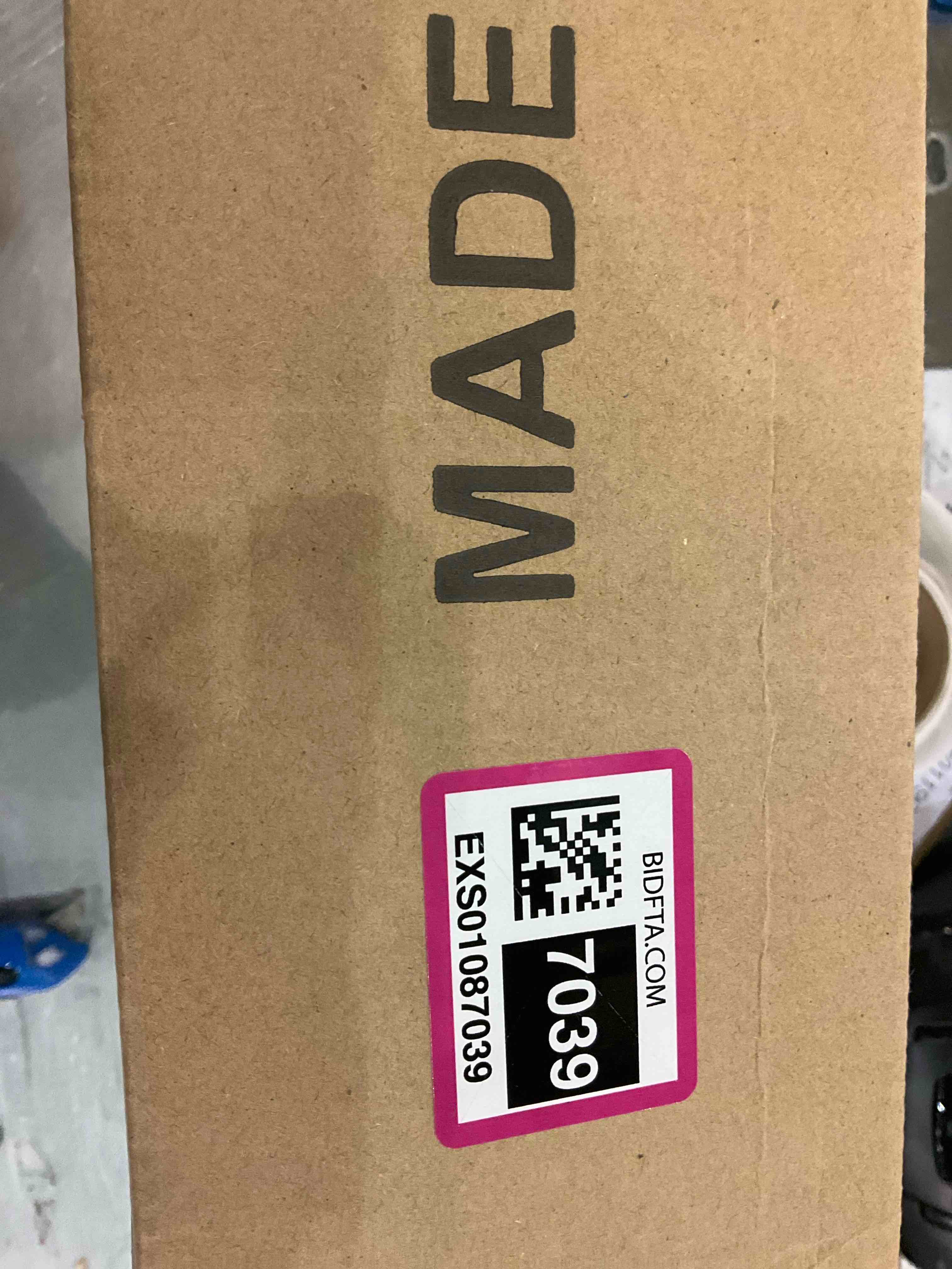 https://s3.amazonaws.com/lotting-images-prod/BargainHunt/EXS01087039_1709037443837.jpeg