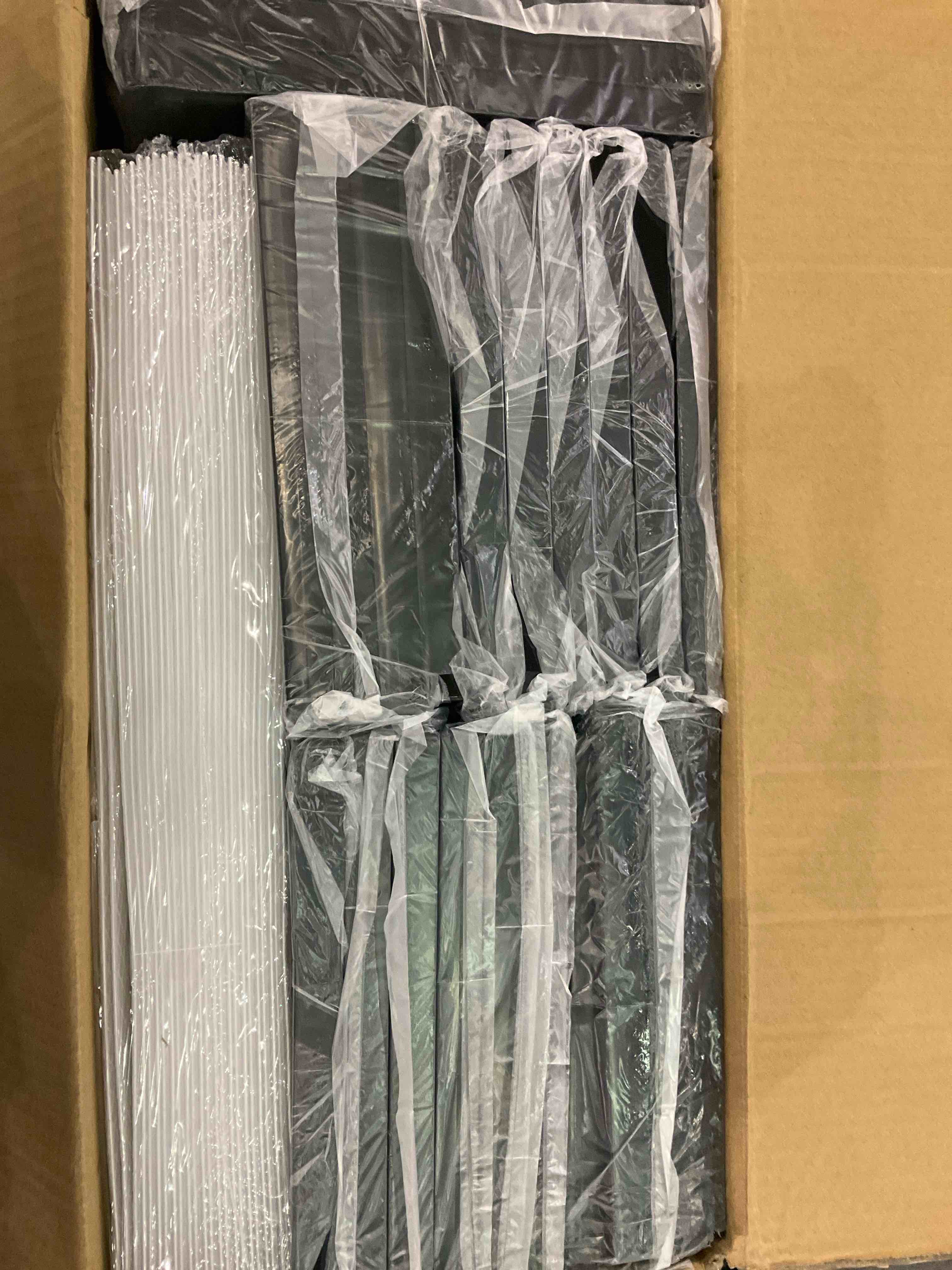 https://s3.amazonaws.com/lotting-images-prod/BargainHunt/EXS01087057_1709039209828.jpeg