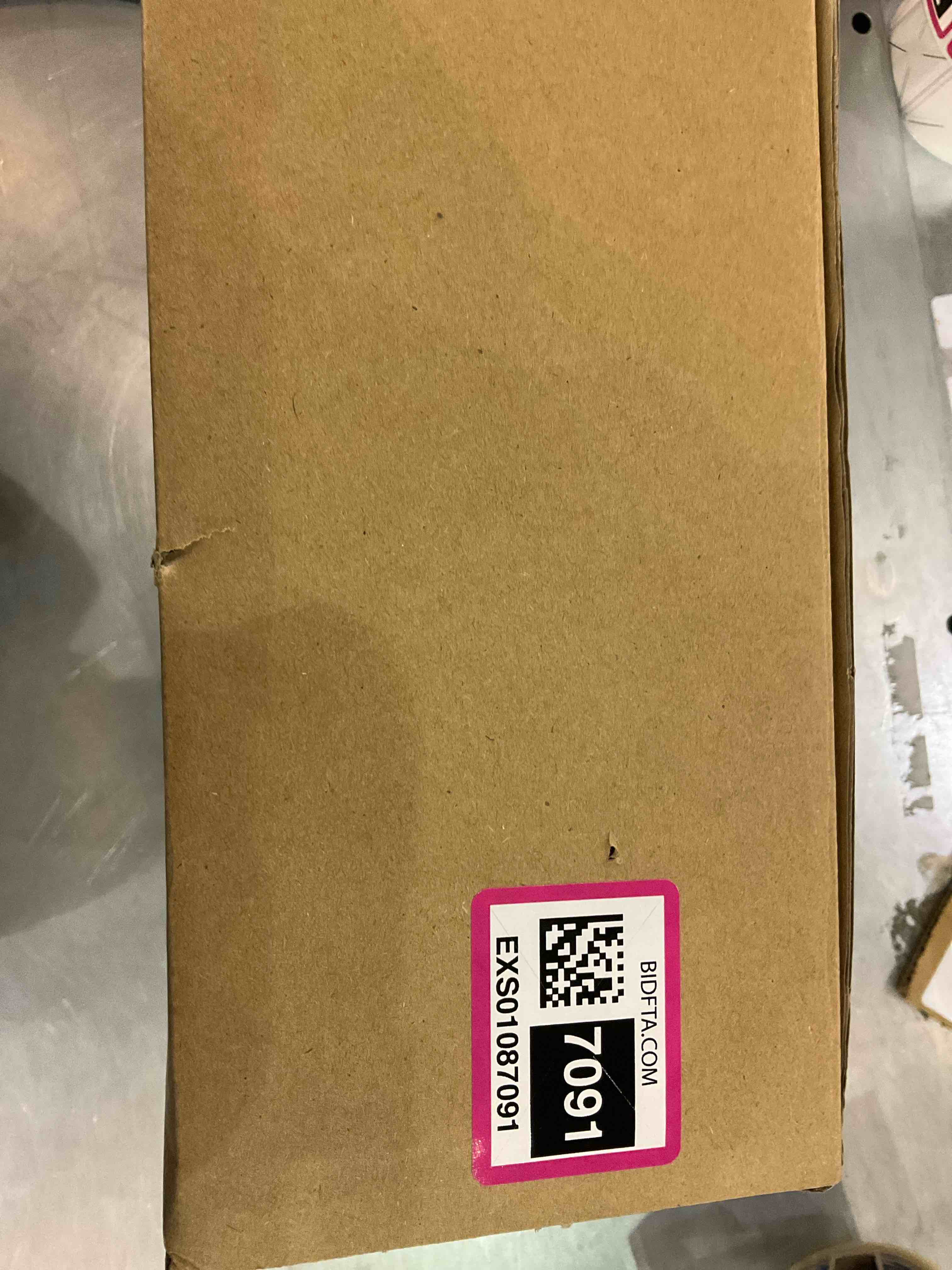 https://s3.amazonaws.com/lotting-images-prod/BargainHunt/EXS01087091_1709045458261.jpeg