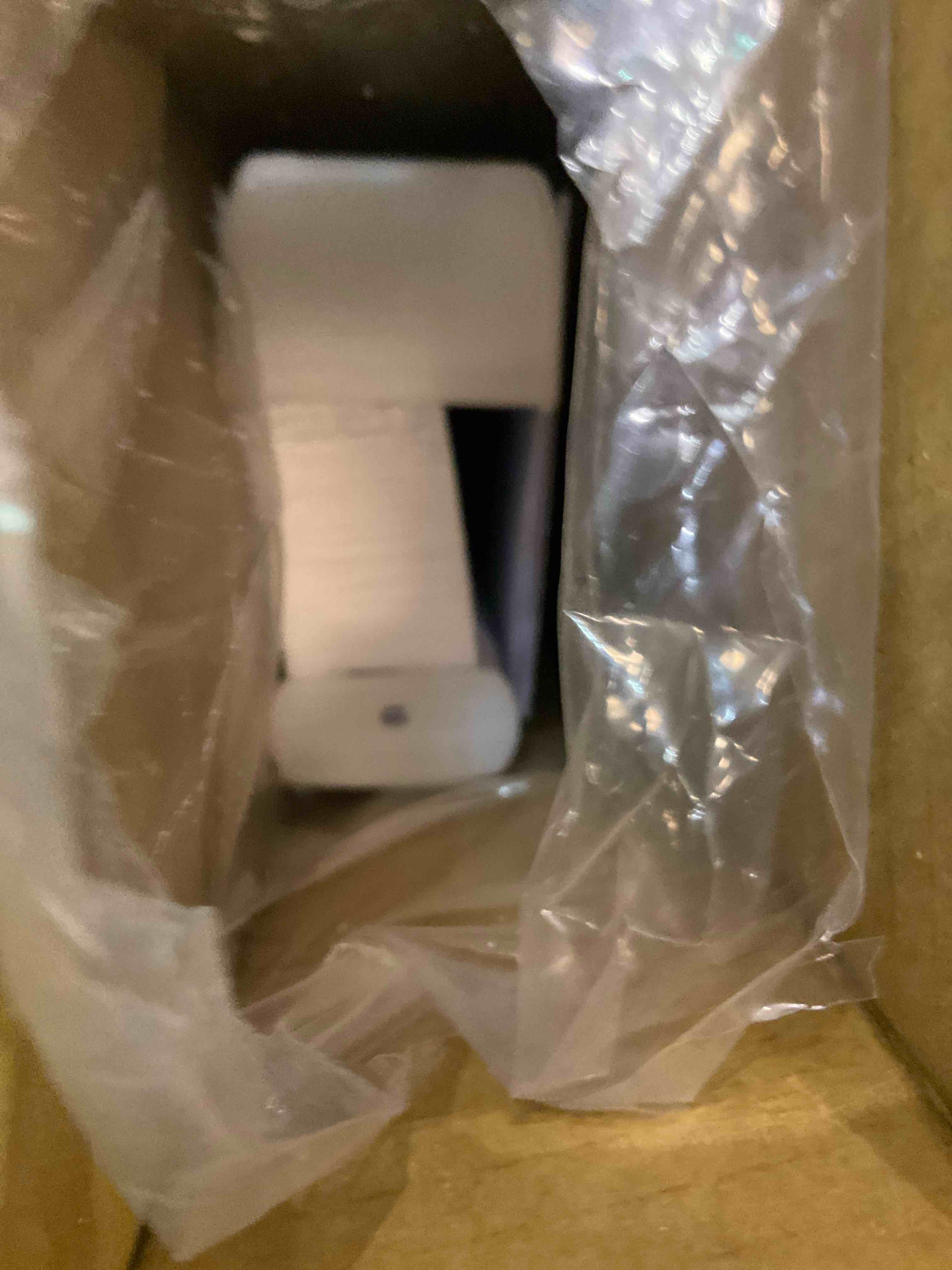 https://s3.amazonaws.com/lotting-images-prod/BargainHunt/EXS01087181_1709144363531.jpeg