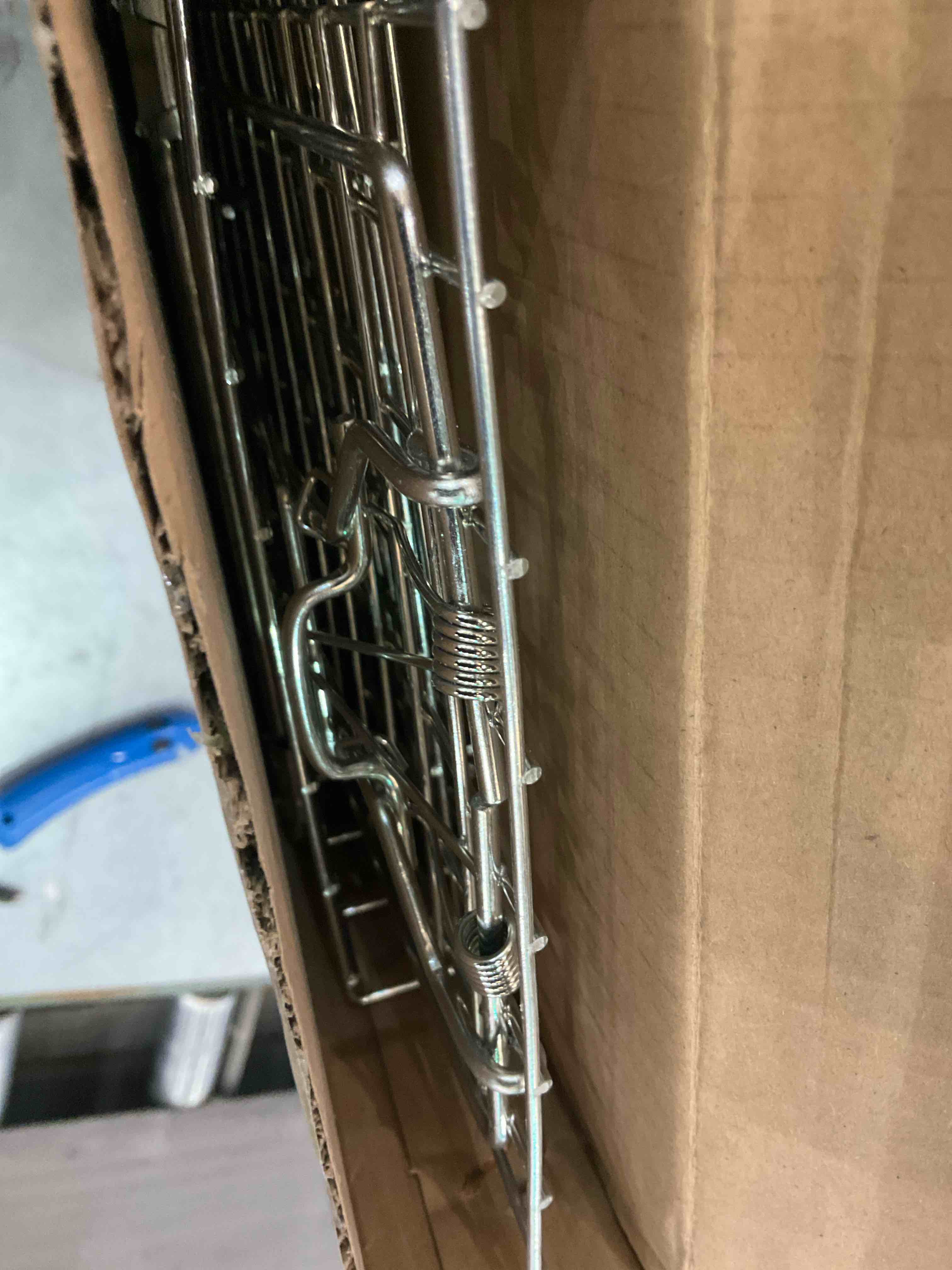 https://s3.amazonaws.com/lotting-images-prod/BargainHunt/EXS01087194_1709146066088.jpeg